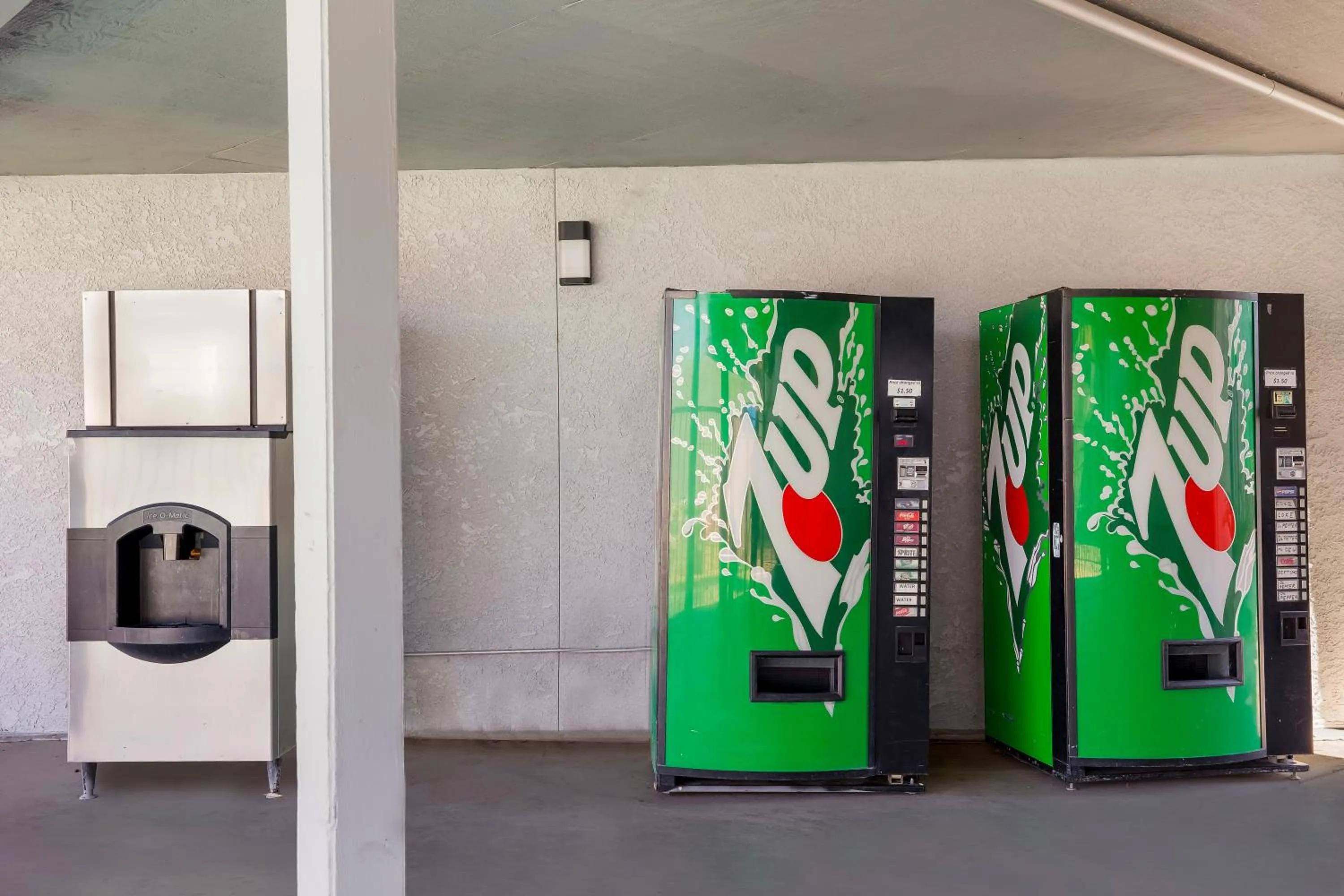vending machine in Knights Inn Tucson D.M.A.F Area