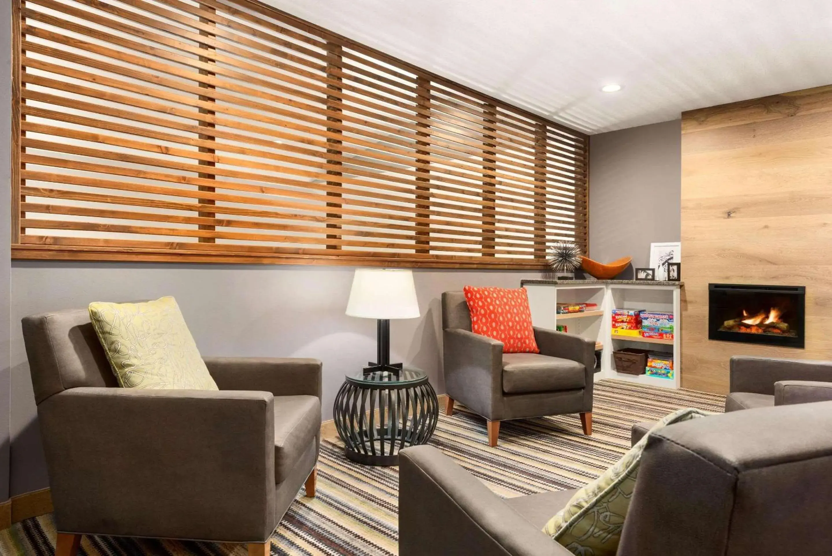 Lobby or reception in Country Inn & Suites by Radisson, Baxter, MN Lobby or reception in Country Inn & Suites by Radisson, Baxter, MN