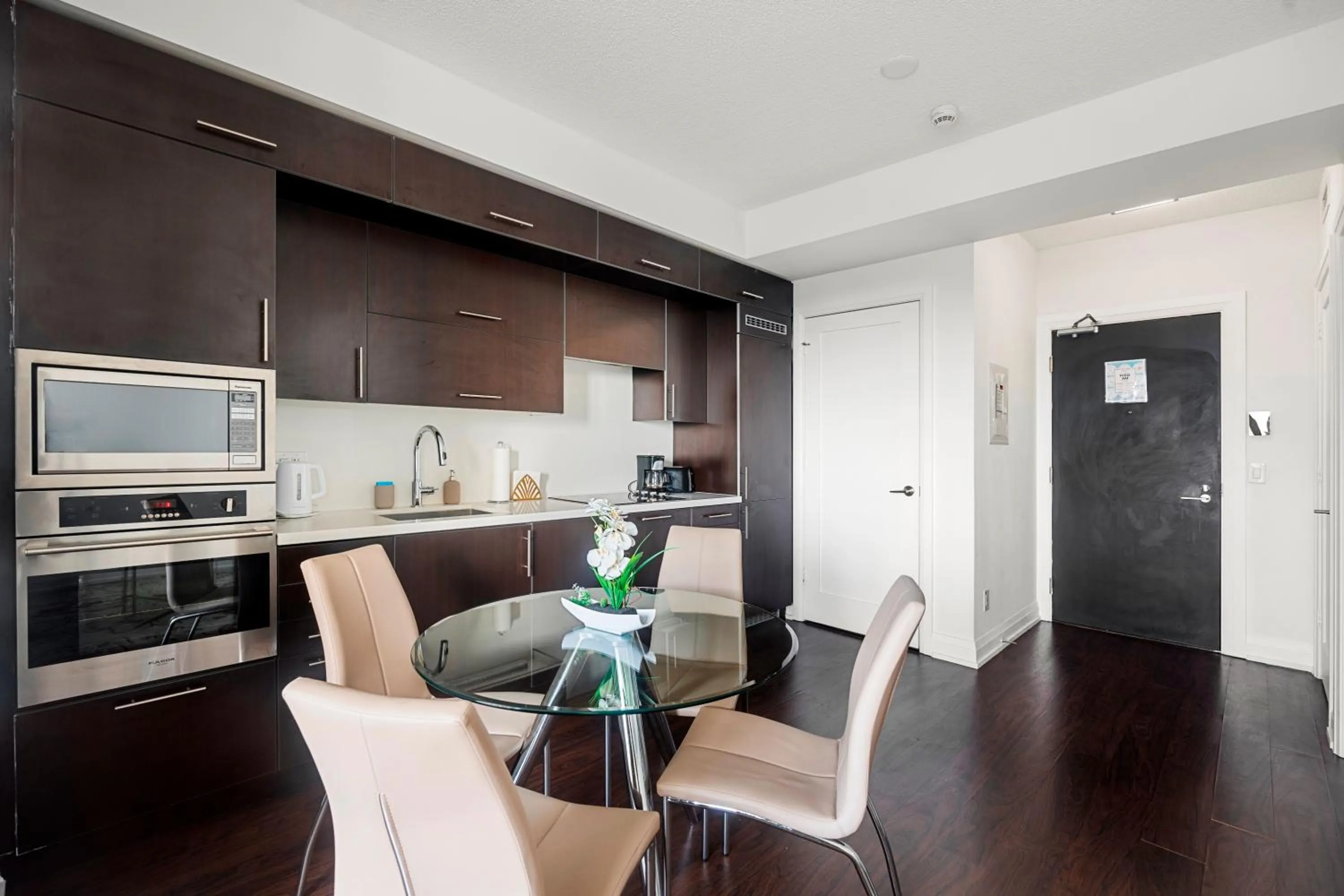 Kitchen or kitchenette in GLOBALSTAY Modern Apartments in North York Skyscraper