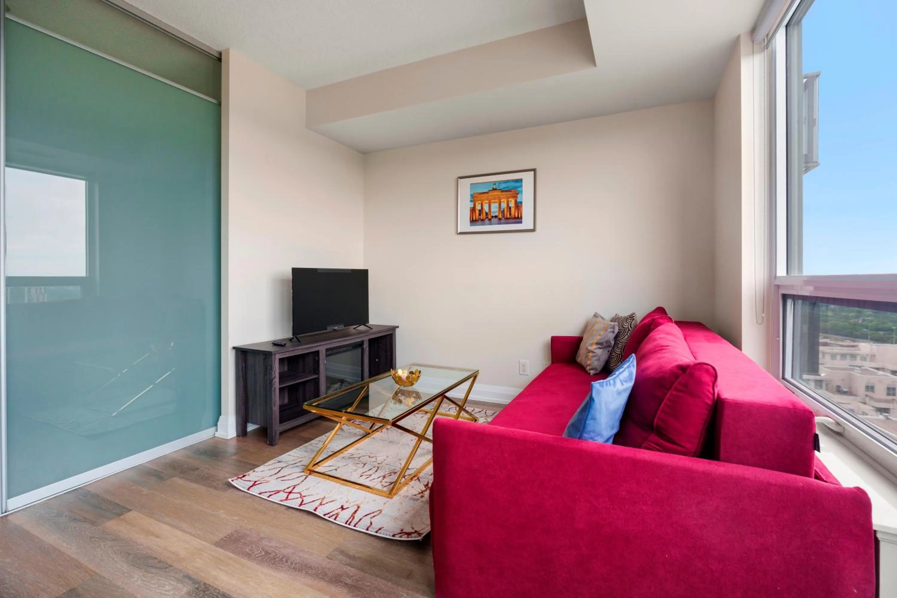 TV and multimedia in GLOBALSTAY Modern Apartments in North York Skyscraper