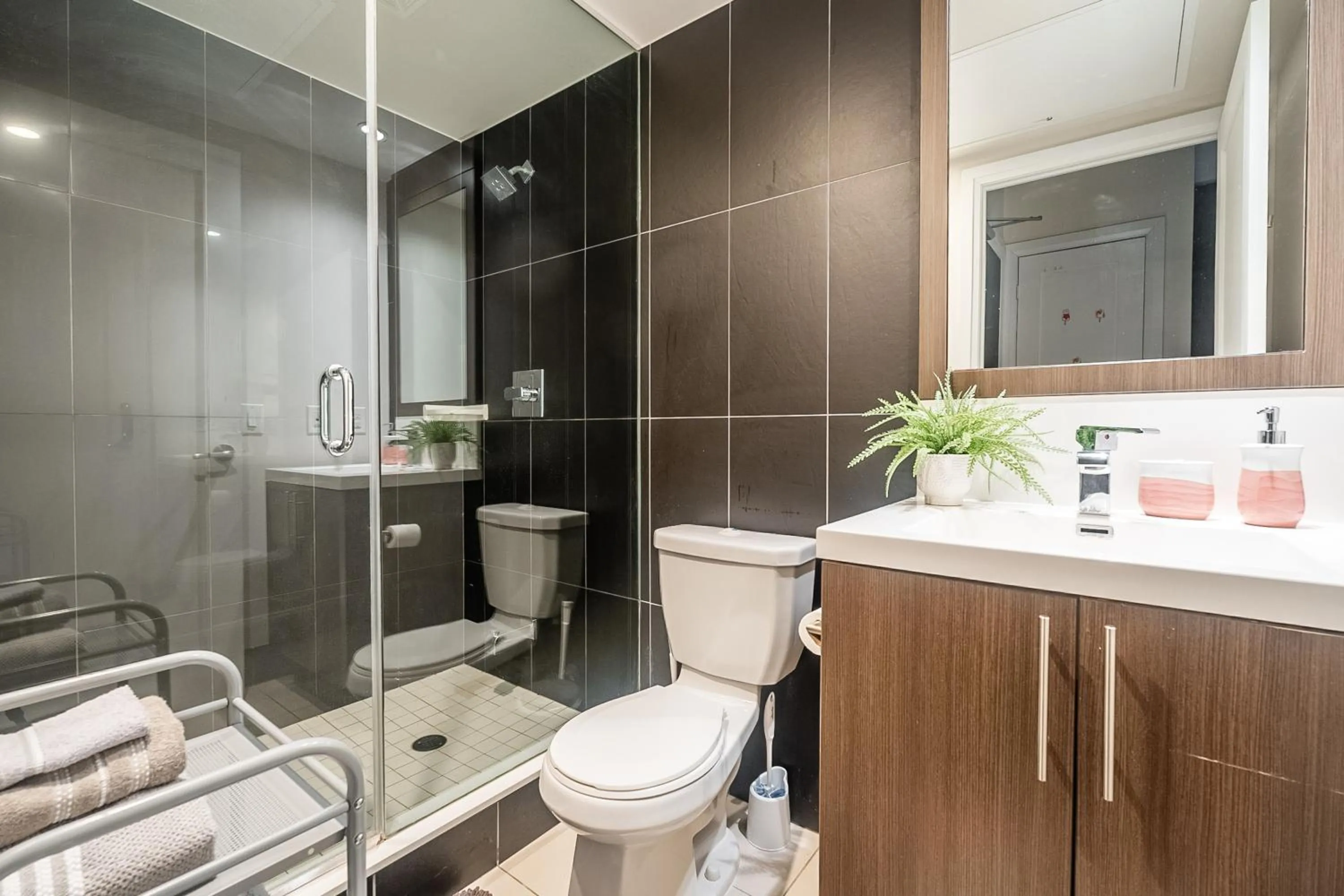 Shower in GLOBALSTAY Modern Apartments in North York Skyscraper