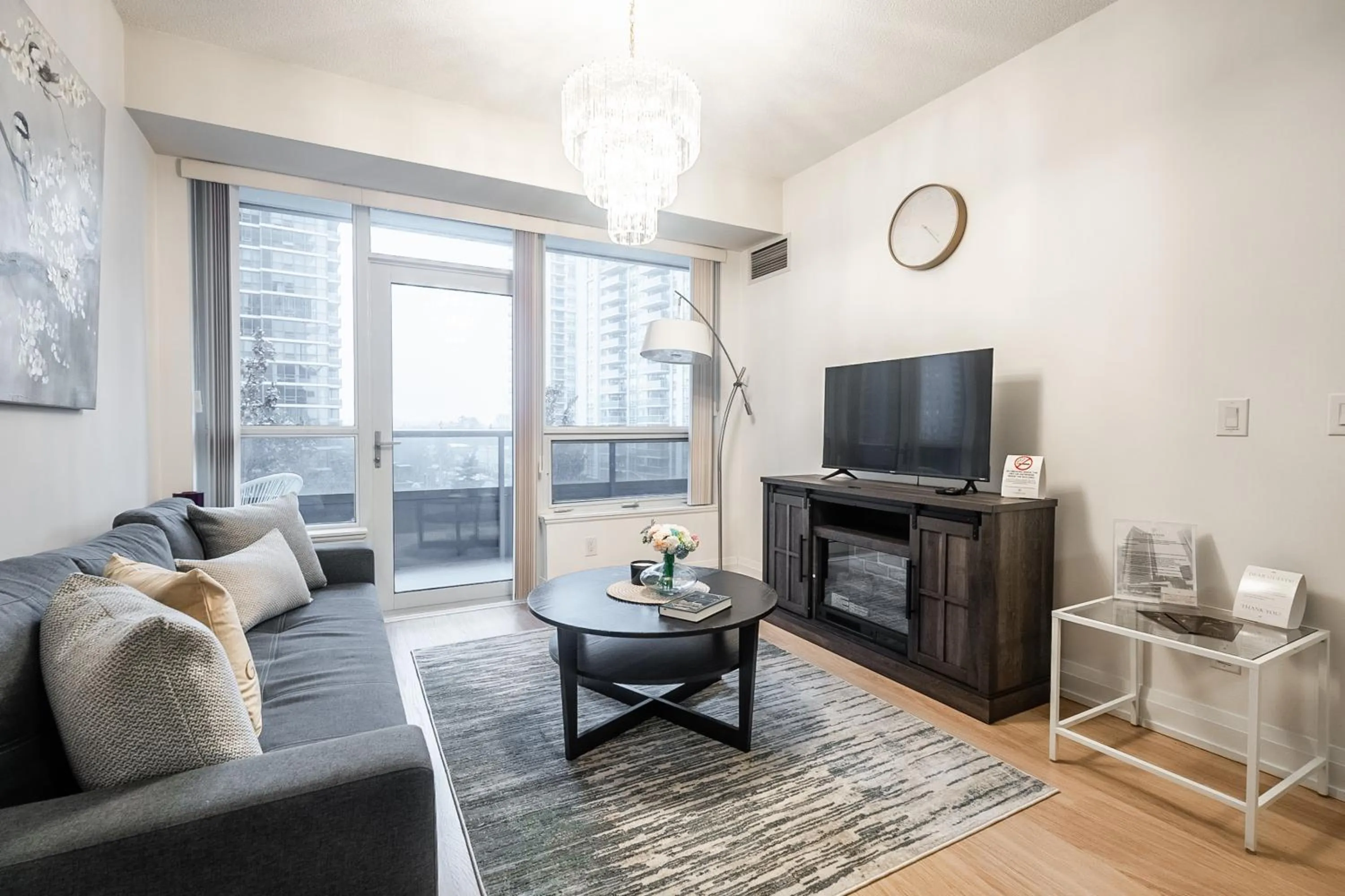 TV and multimedia in GLOBALSTAY Modern Apartments in North York Skyscraper