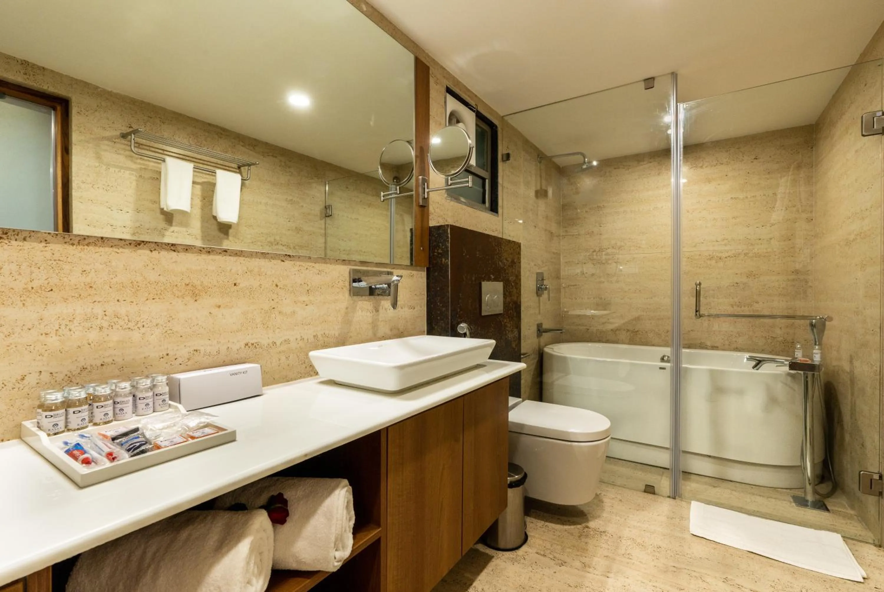 Toilet in Hotel Delice