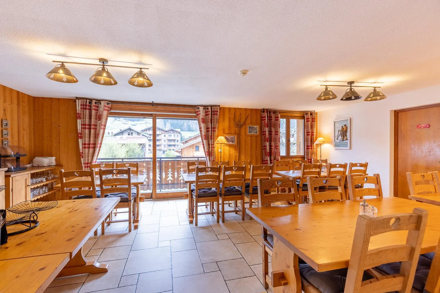 Dining area in Savoy Morzine