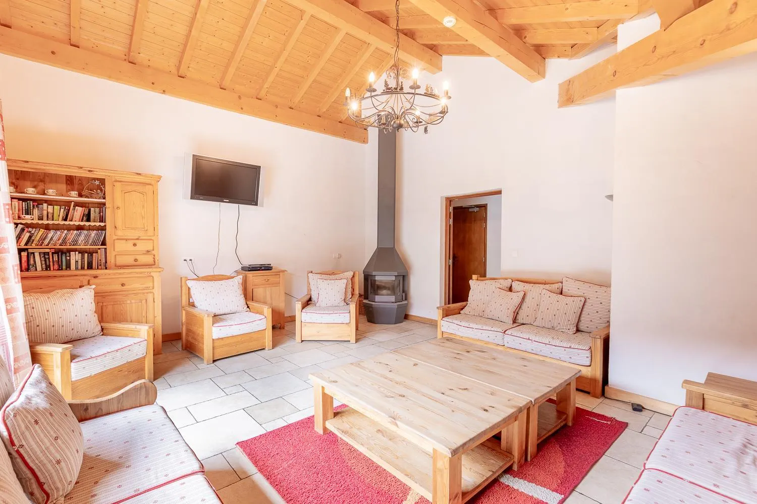 Library, Bed in Savoy Morzine