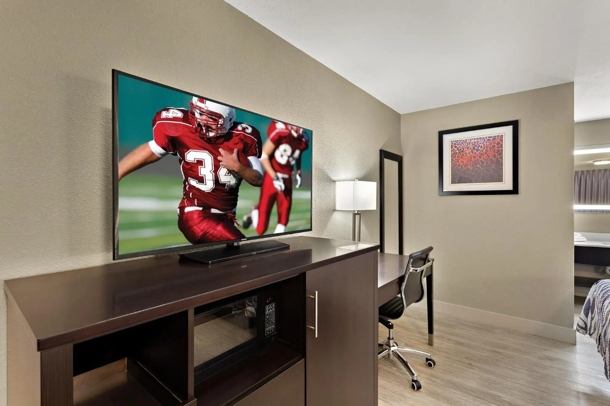 Photo of the whole room in Red Roof Inn Redding