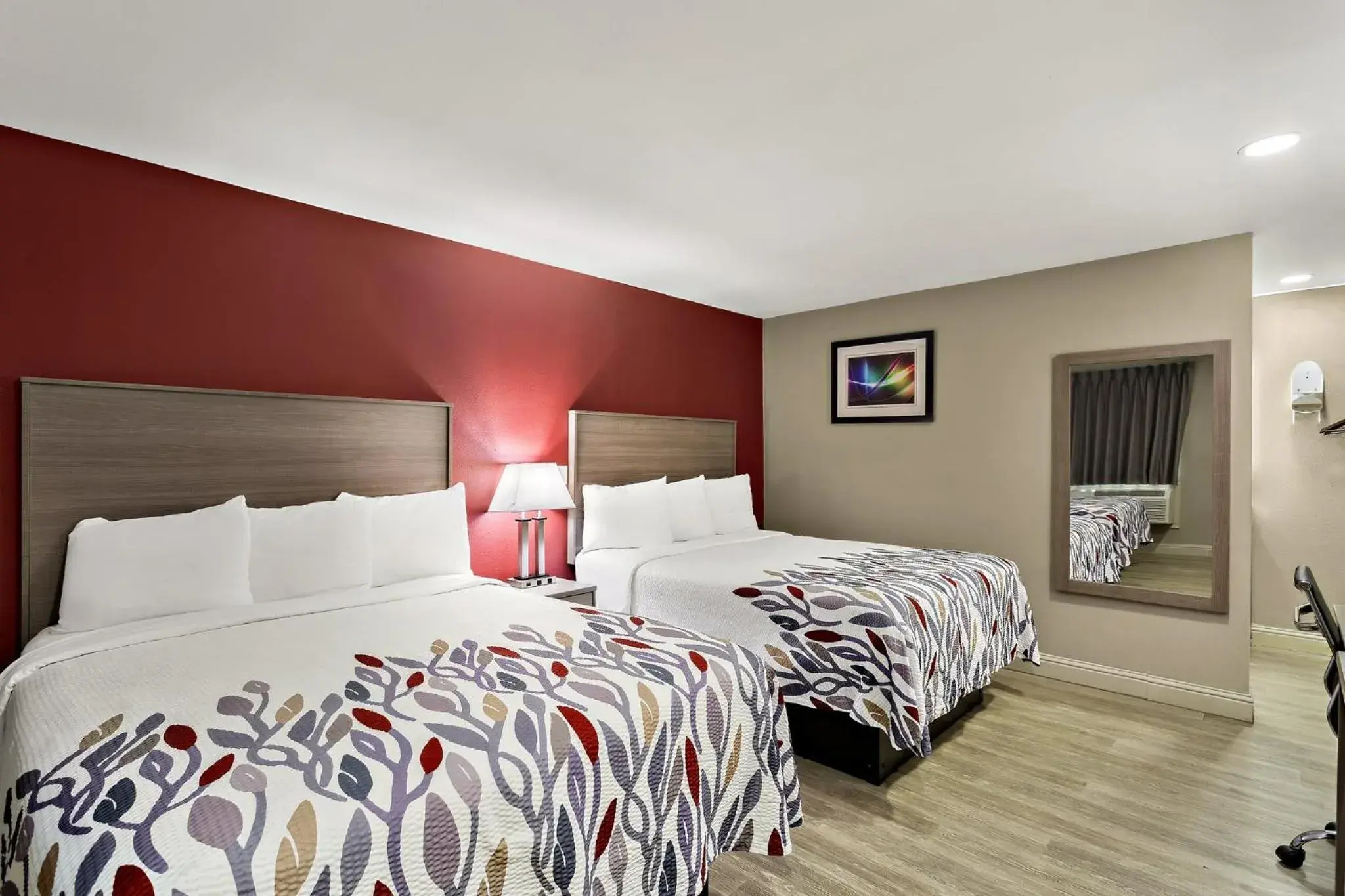 Bedroom, Bed in Red Roof Inn Redding Bedroom, Bed in Red Roof Inn Redding