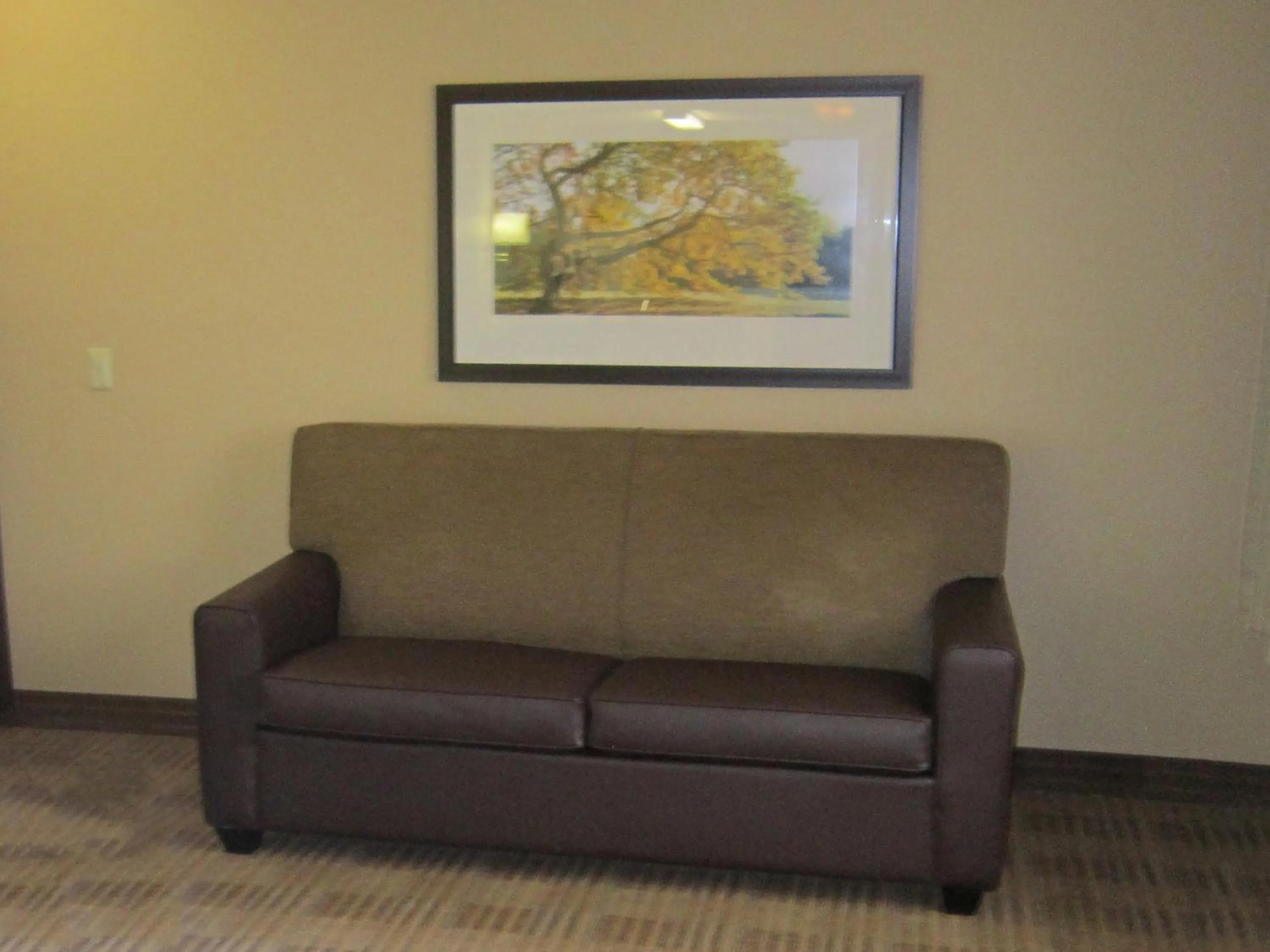 Seating area in Extended Stay America Suites - Findlay - Tiffin Avenue