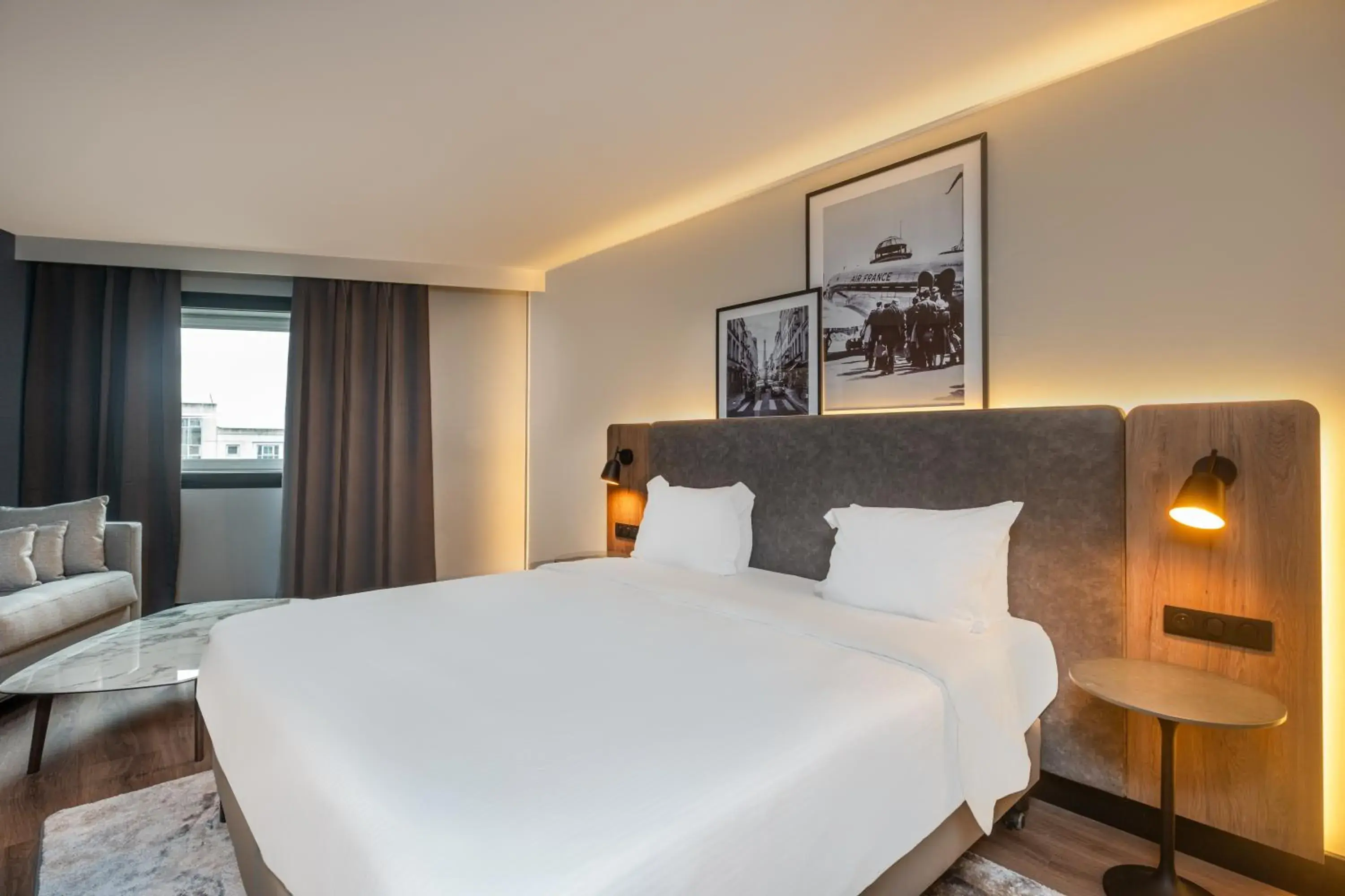 Property building, Bed in Golden Tulip CDG Airport Roissy Property building, Bed in Golden Tulip CDG Airport Roissy