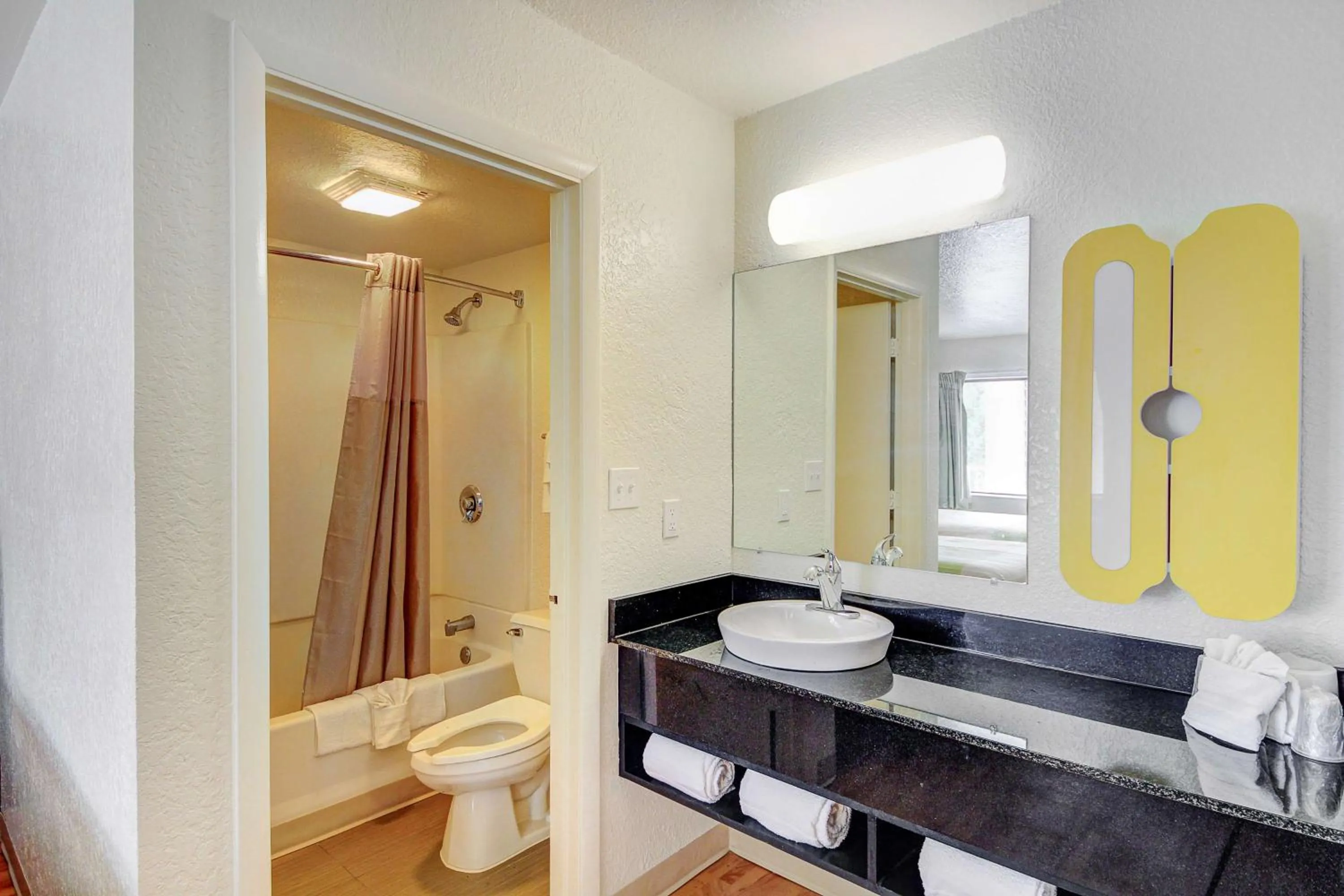 Bathroom in Studio 6 Midwest City, Ok - Oklahoma City