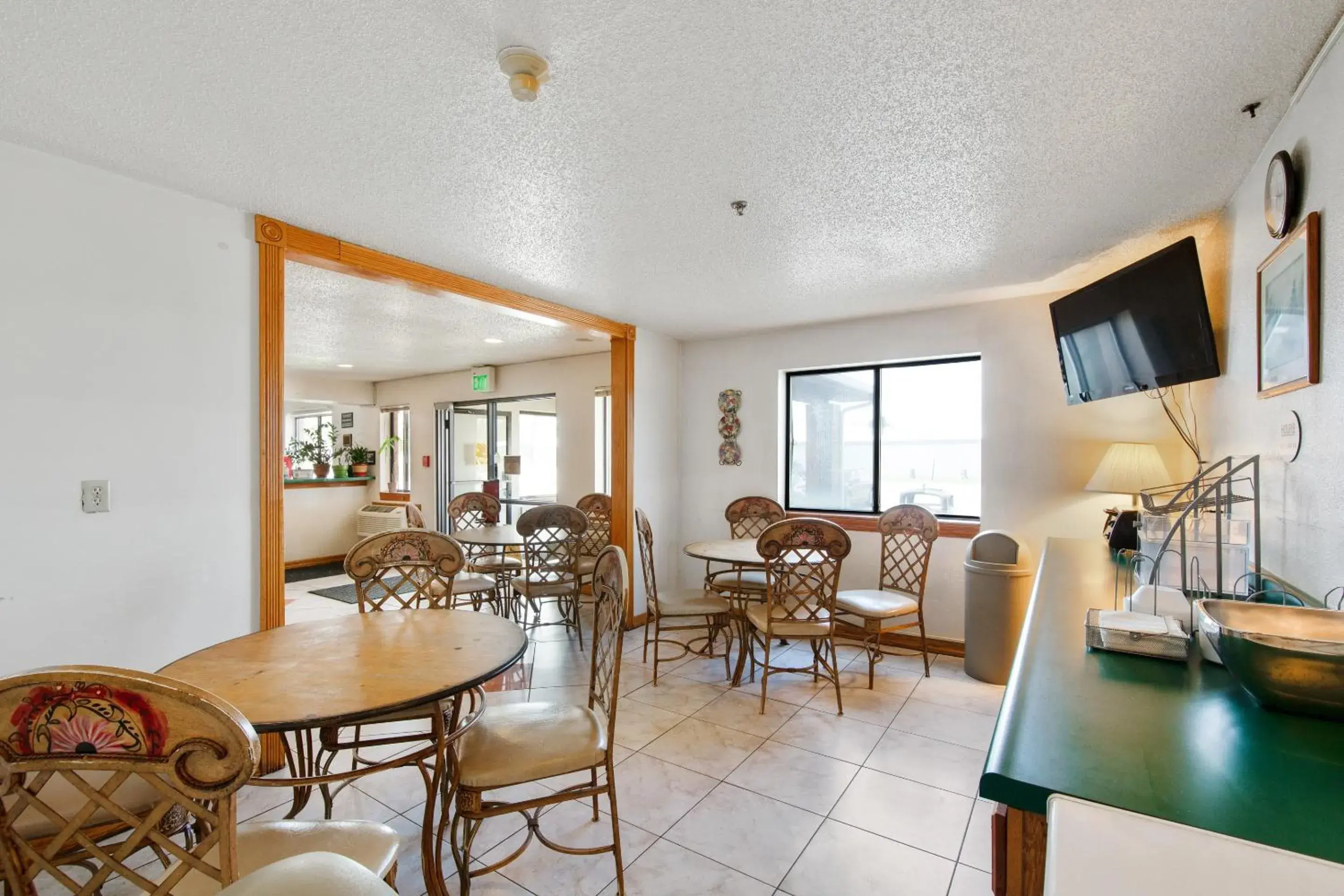 Restaurant/places to eat in OYO Hotel Portage I-94 Restaurant/places to eat in OYO Hotel Portage I-94