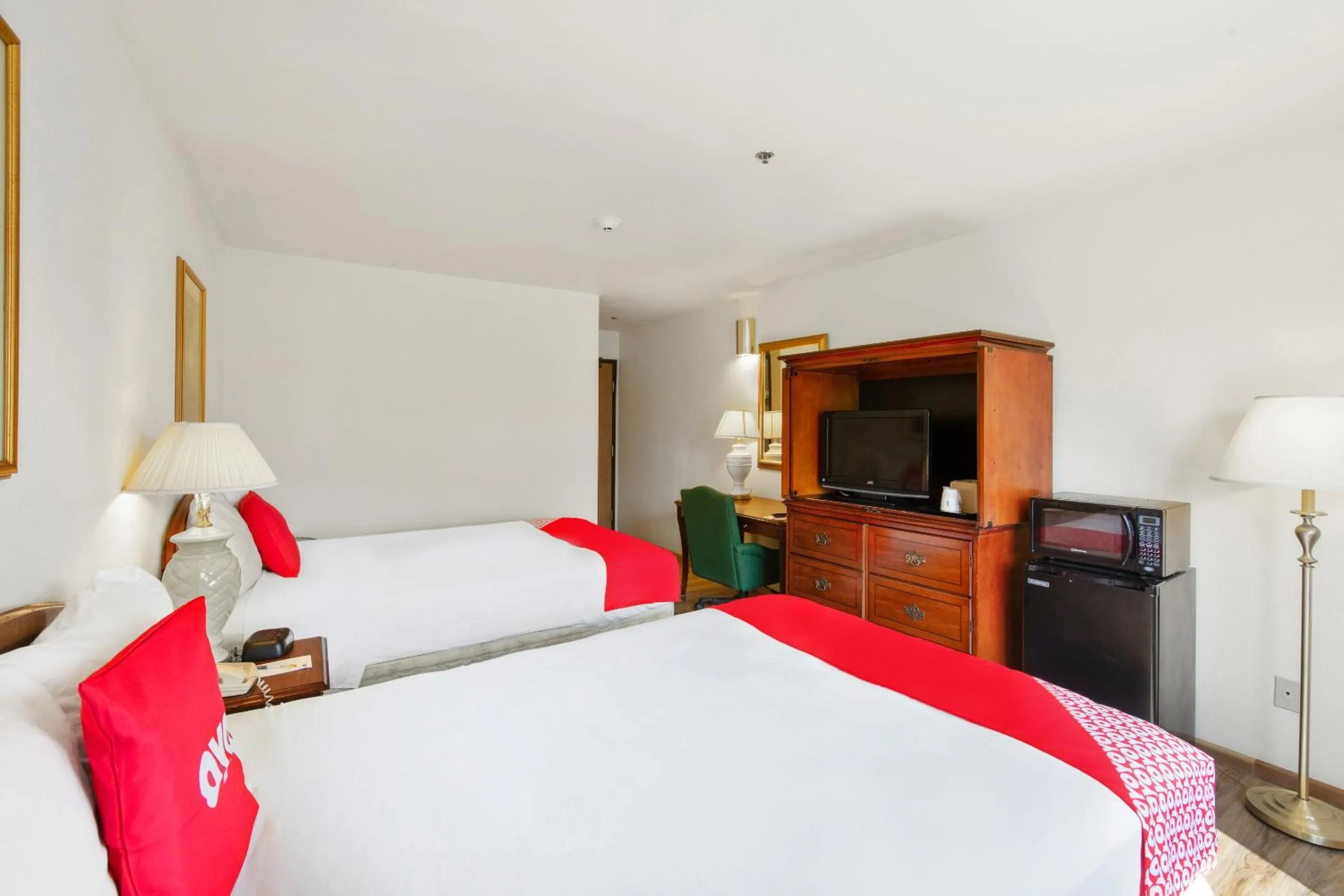 Bedroom, Bed in OYO Hotel Portage I-94