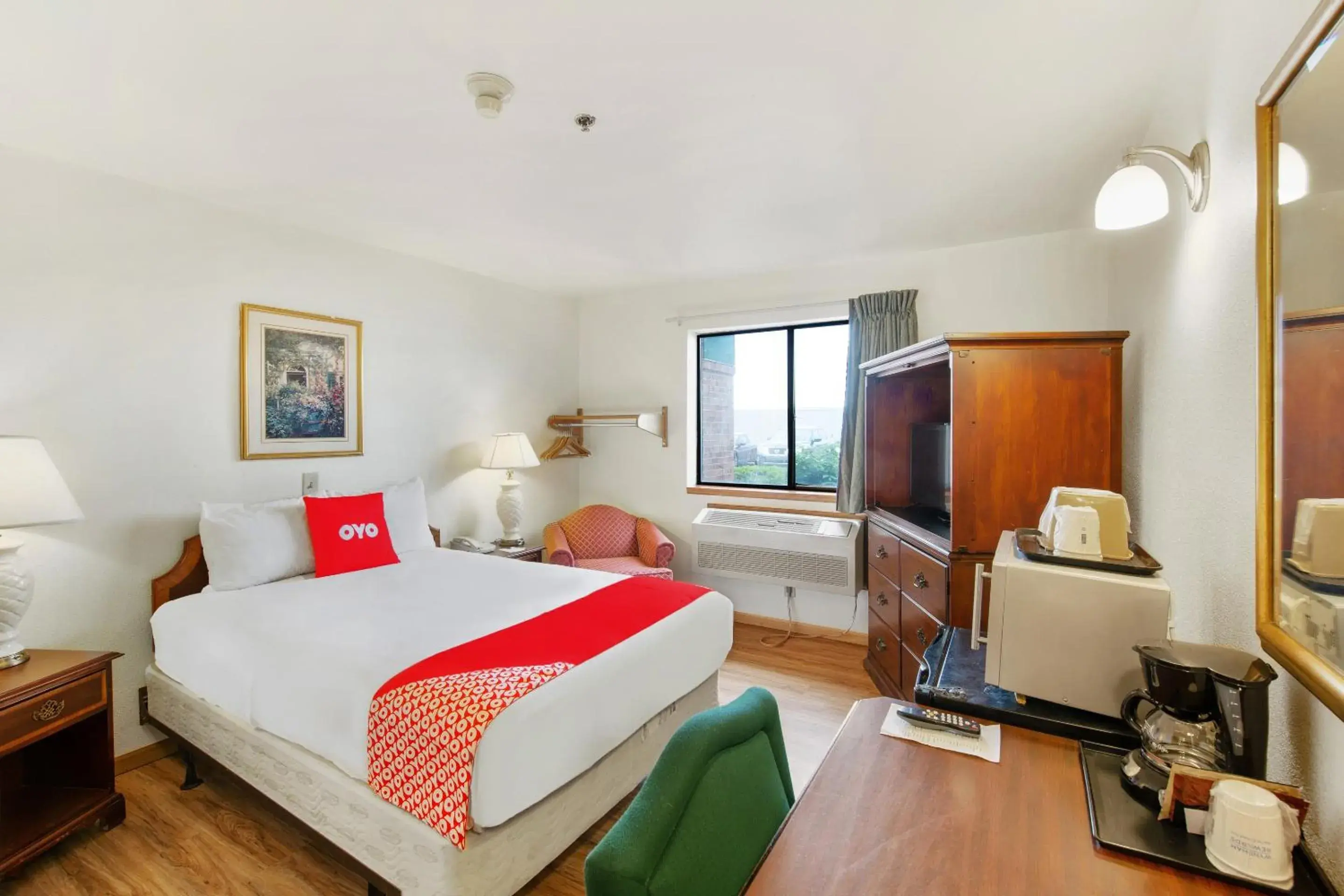 Double Room - Disability Access in OYO Hotel Portage I-94 Double Room - Disability Access in OYO Hotel Portage I-94