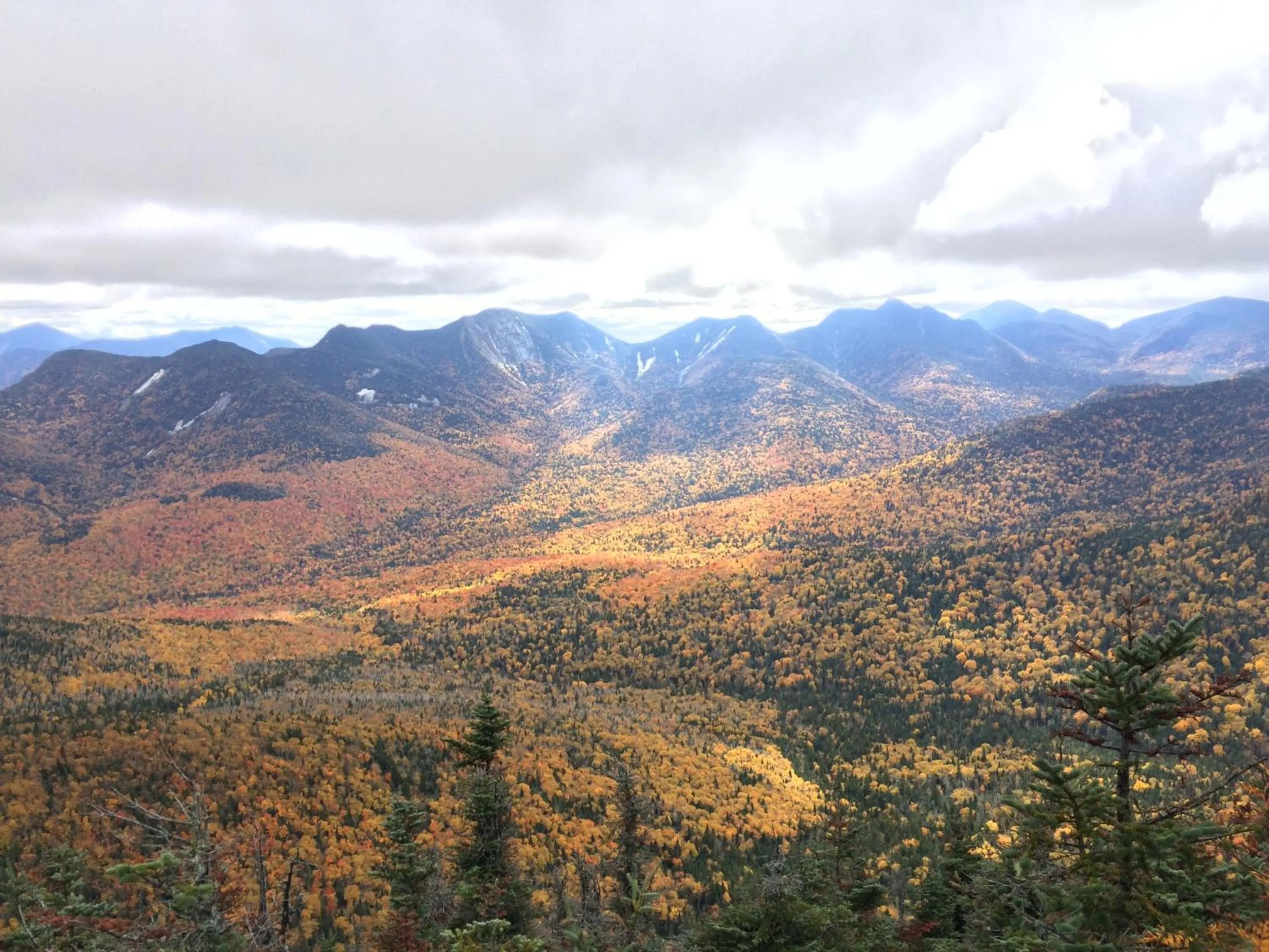 Autumn in Country Inn & Suites by Radisson, Boone, NC