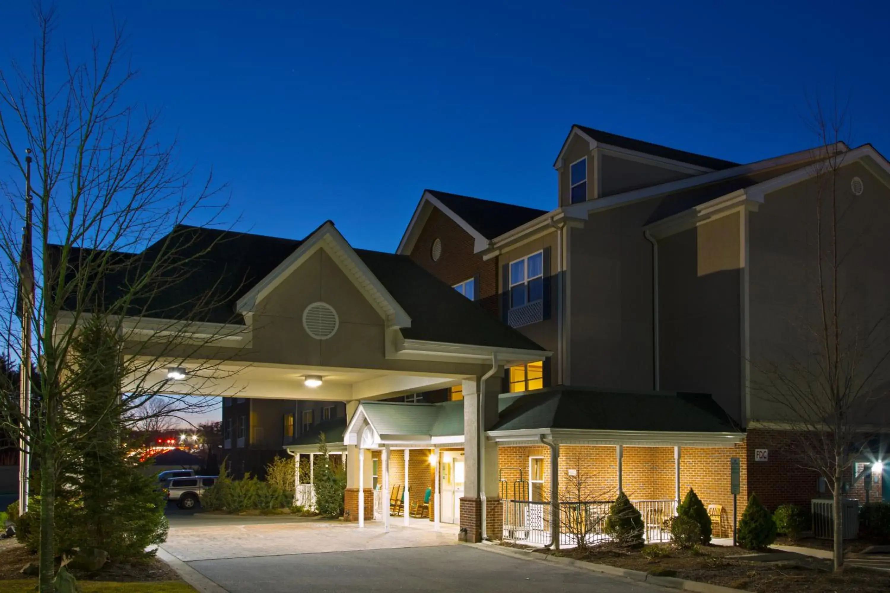 Property building in Country Inn & Suites by Radisson, Boone, NC Property building in Country Inn & Suites by Radisson, Boone, NC