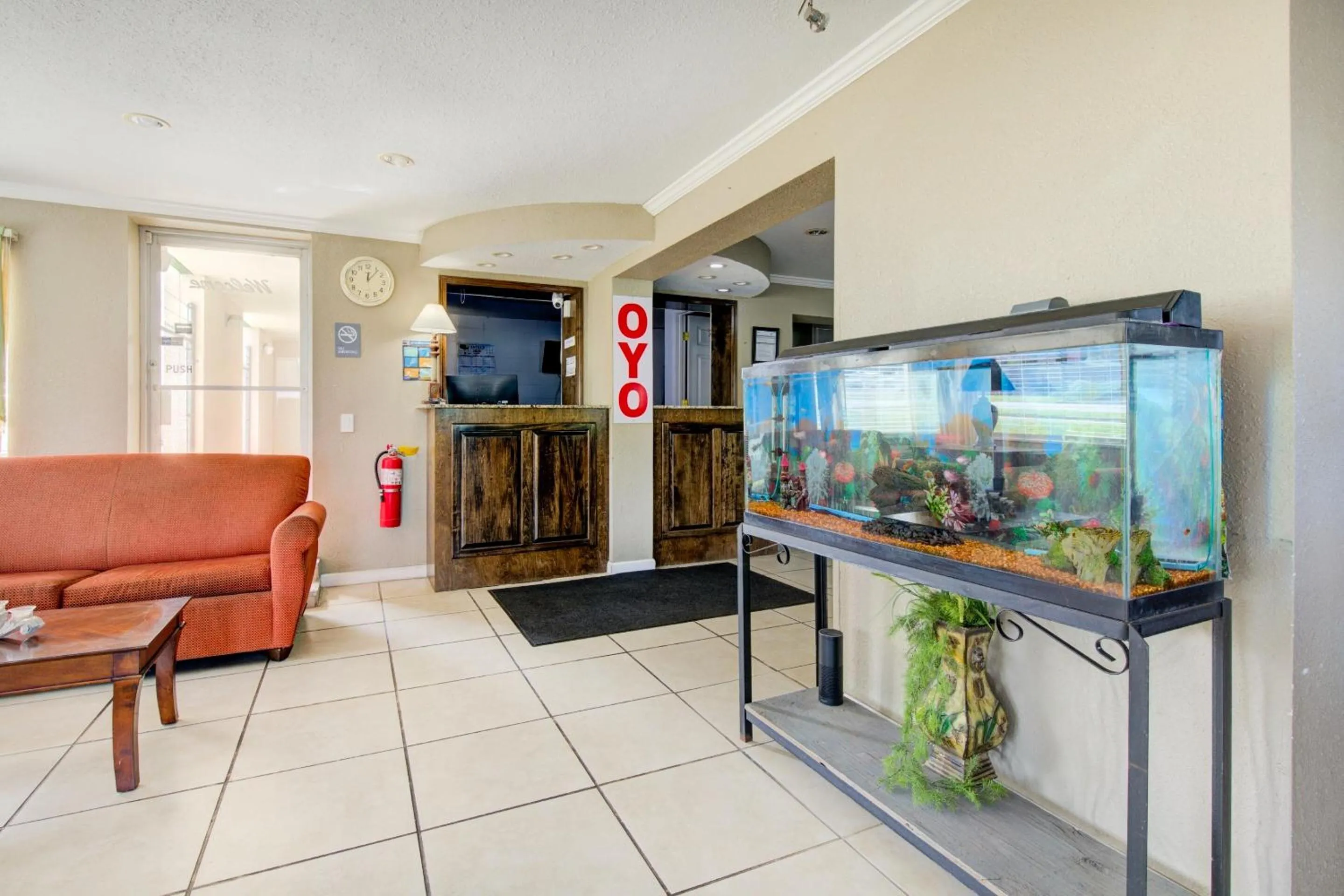 Lobby or reception in OYO Hotel Douglas GA US-441