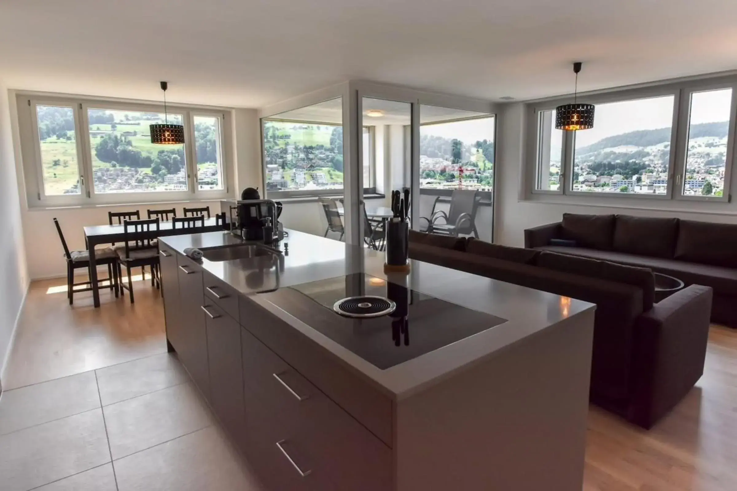 Dream View Apt With Homecinema Netflix & Loggia Dream View Apt With Homecinema Netflix & Loggia