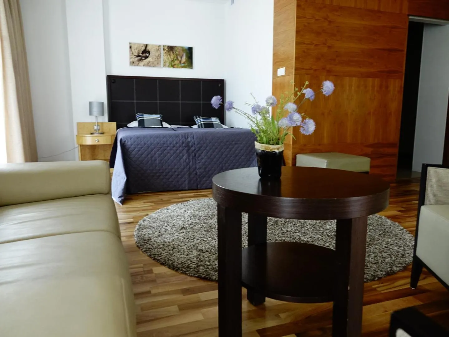 Communal lounge/ TV room, Bed in Platinum Ostróda