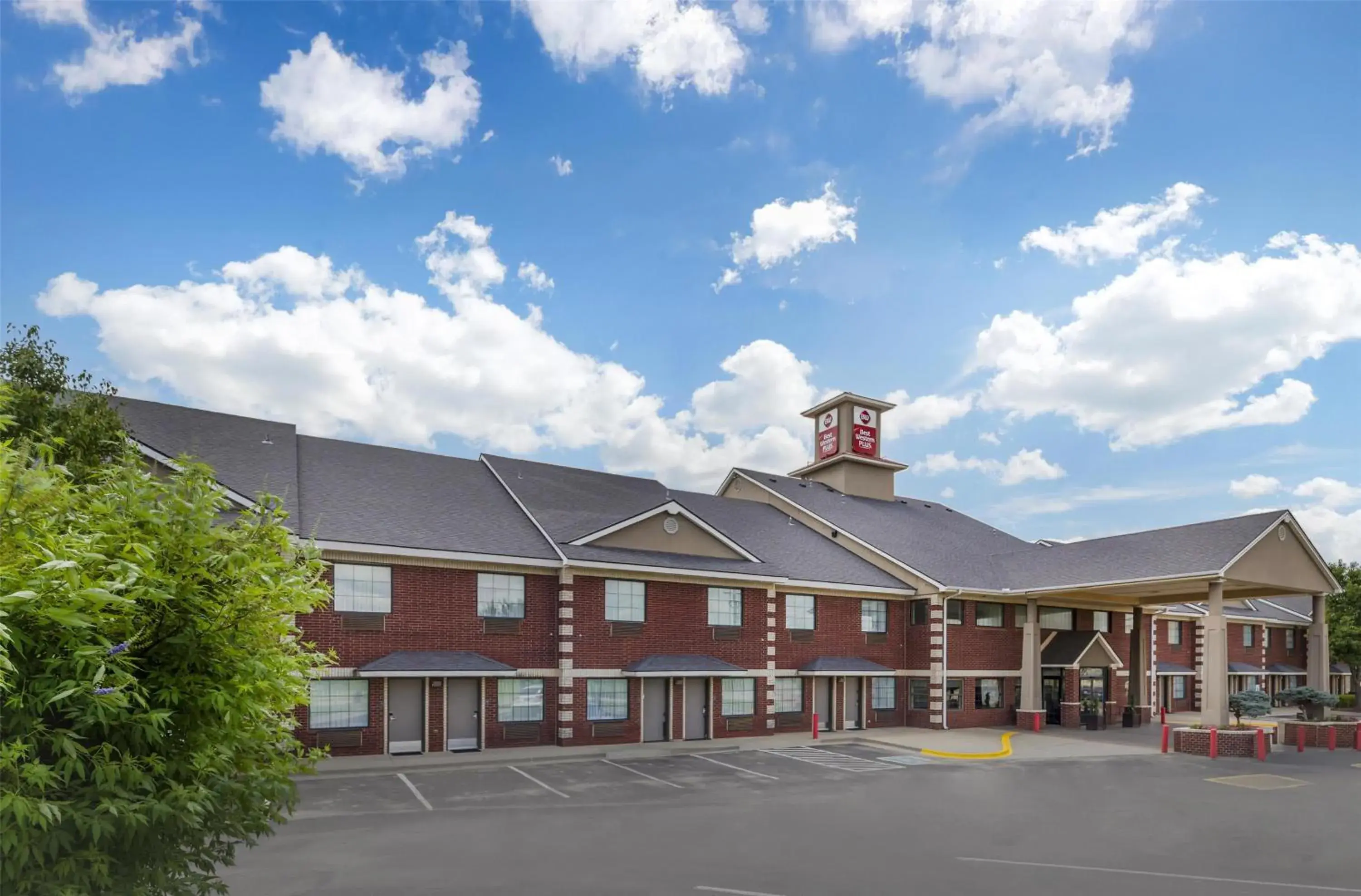 Property building in Best Western Plus Oklahoma City Yukon Property building in Best Western Plus Oklahoma City Yukon