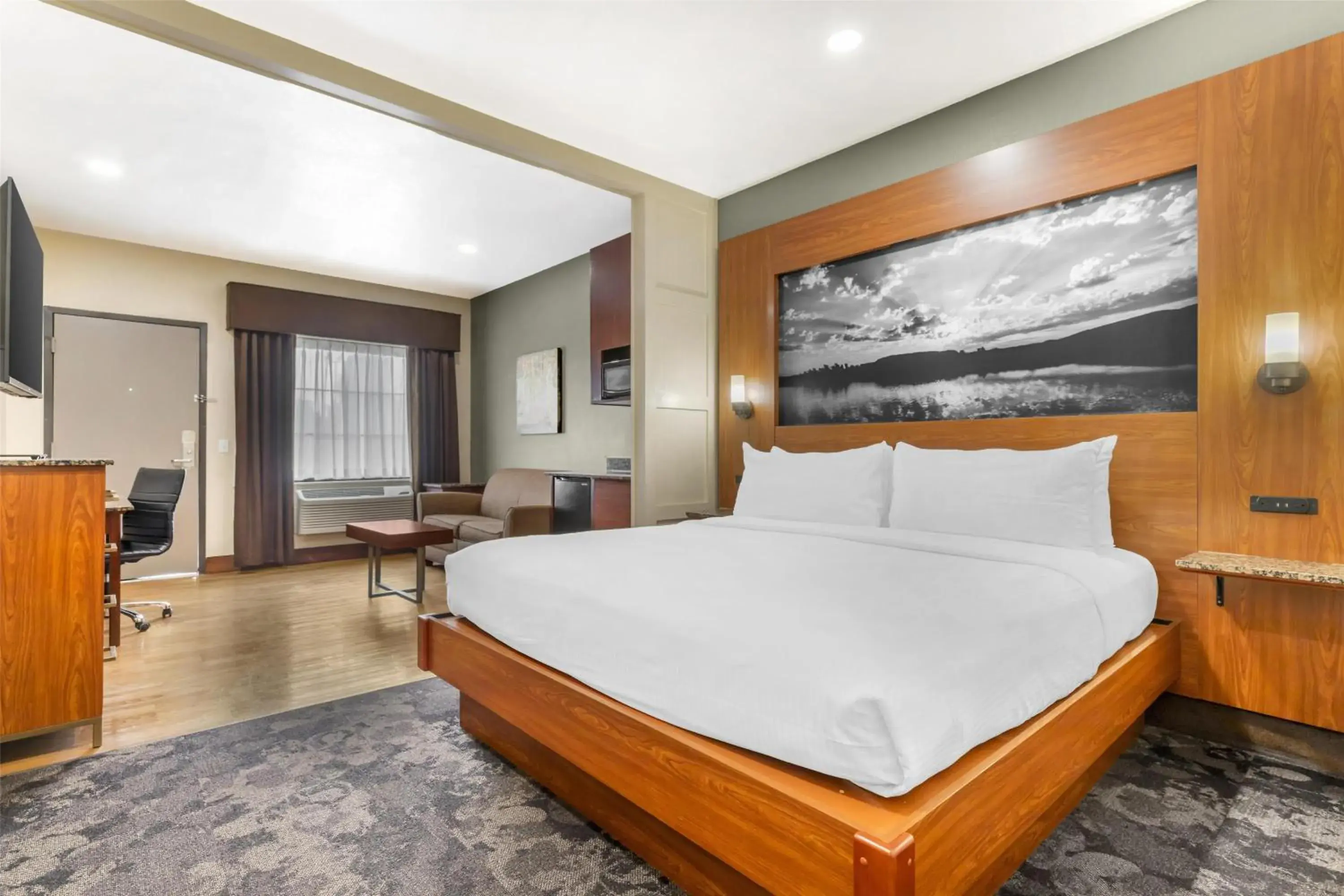 King Suite with Sofa Bed and Kitchen - Non-Smoking in Best Western Plus Oklahoma City Yukon King Suite with Sofa Bed and Kitchen - Non-Smoking in Best Western Plus Oklahoma City Yukon