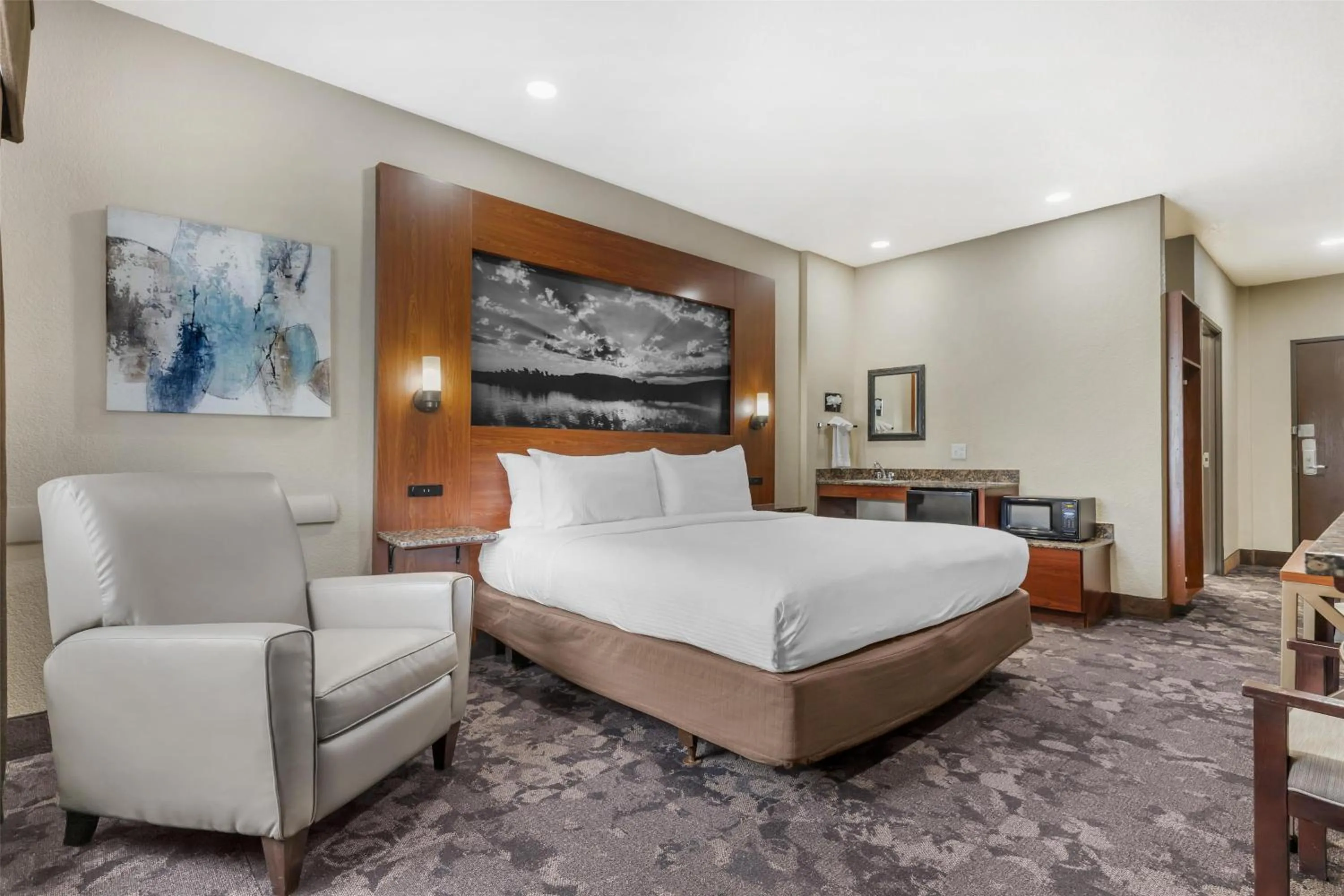 Bedroom, Bed in Best Western Plus Oklahoma City Yukon