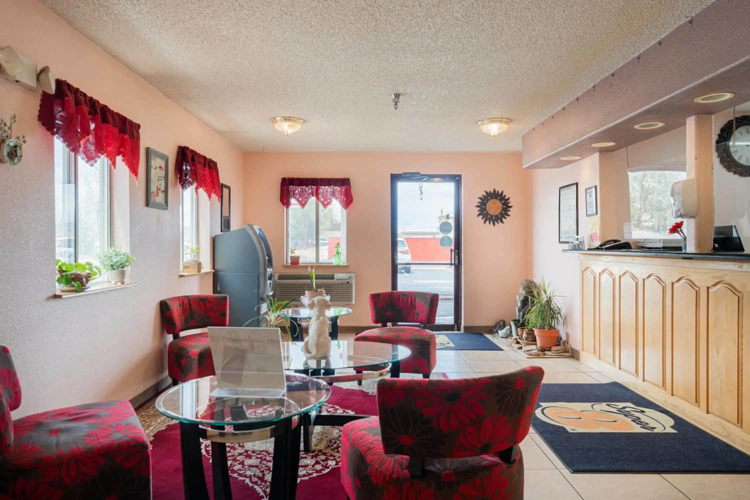 Lobby or reception in Super 8 by Wyndham Grants Lobby or reception in Super 8 by Wyndham Grants
