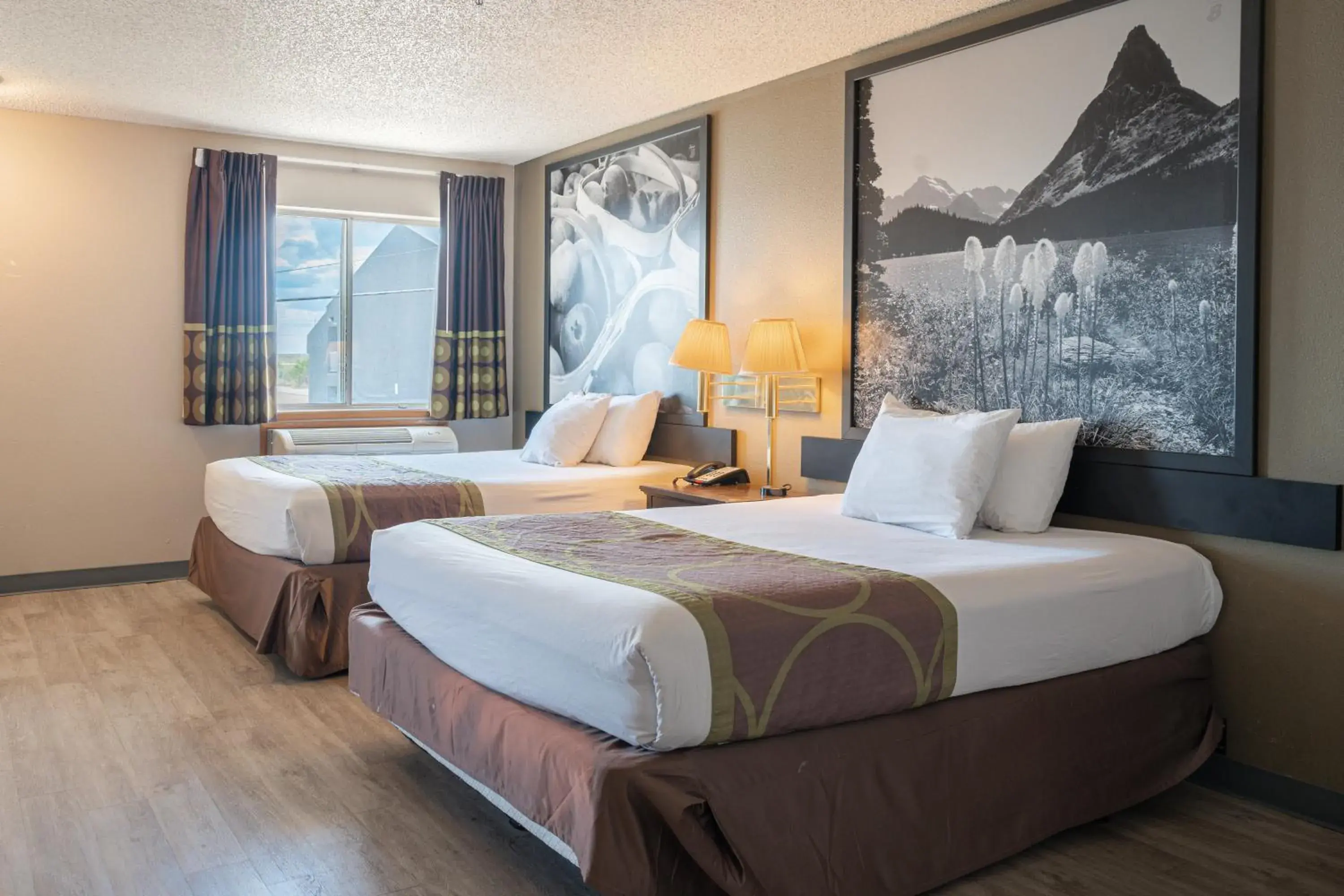Bed in Super 8 by Wyndham Grants Bed in Super 8 by Wyndham Grants