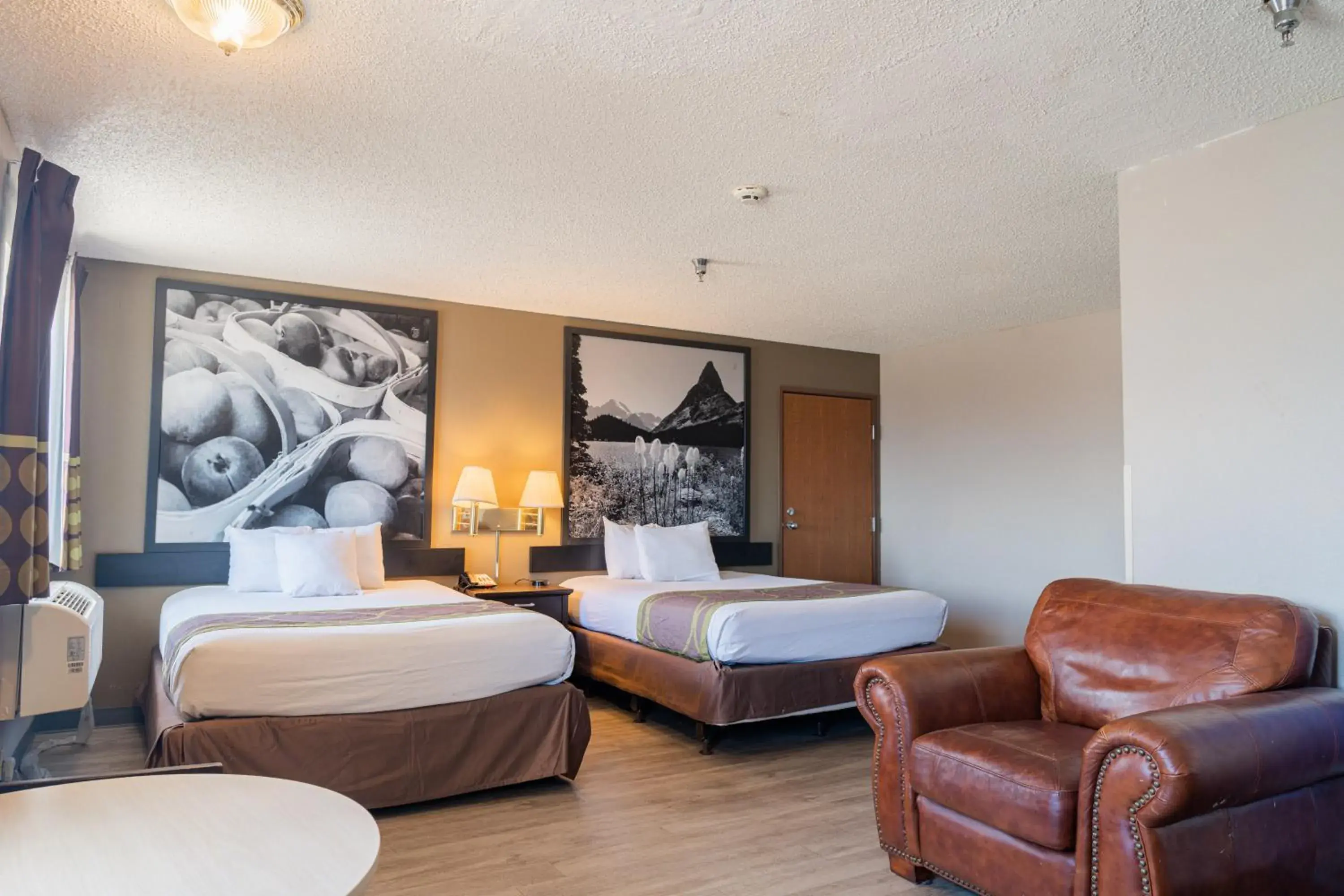 Bed in Super 8 by Wyndham Grants Bed in Super 8 by Wyndham Grants