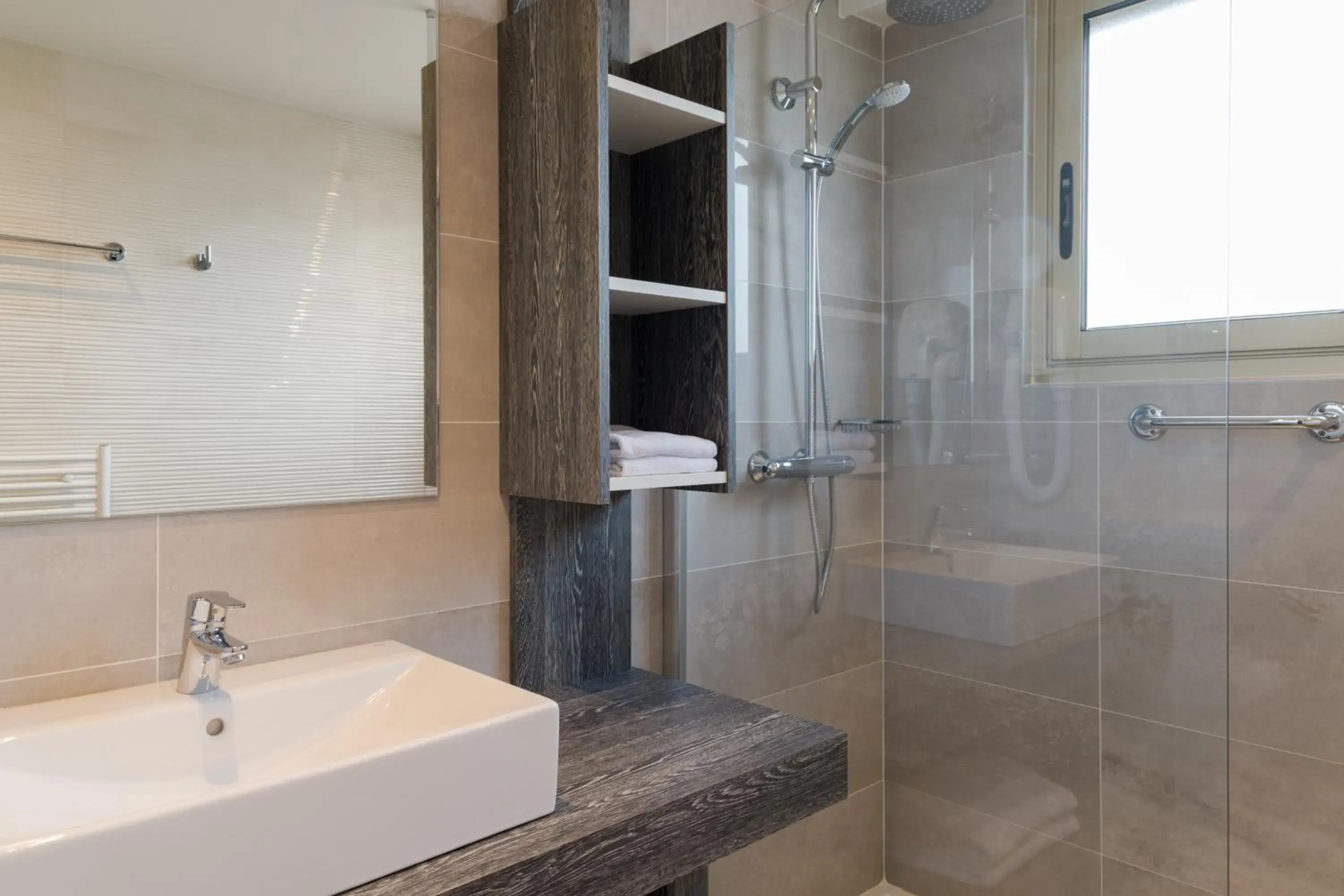 Grand Comfort Room in The Originals Boutique, Hôtel Les Strélitzias Grand Comfort Room in The Originals Boutique, Hôtel Les Strélitzias