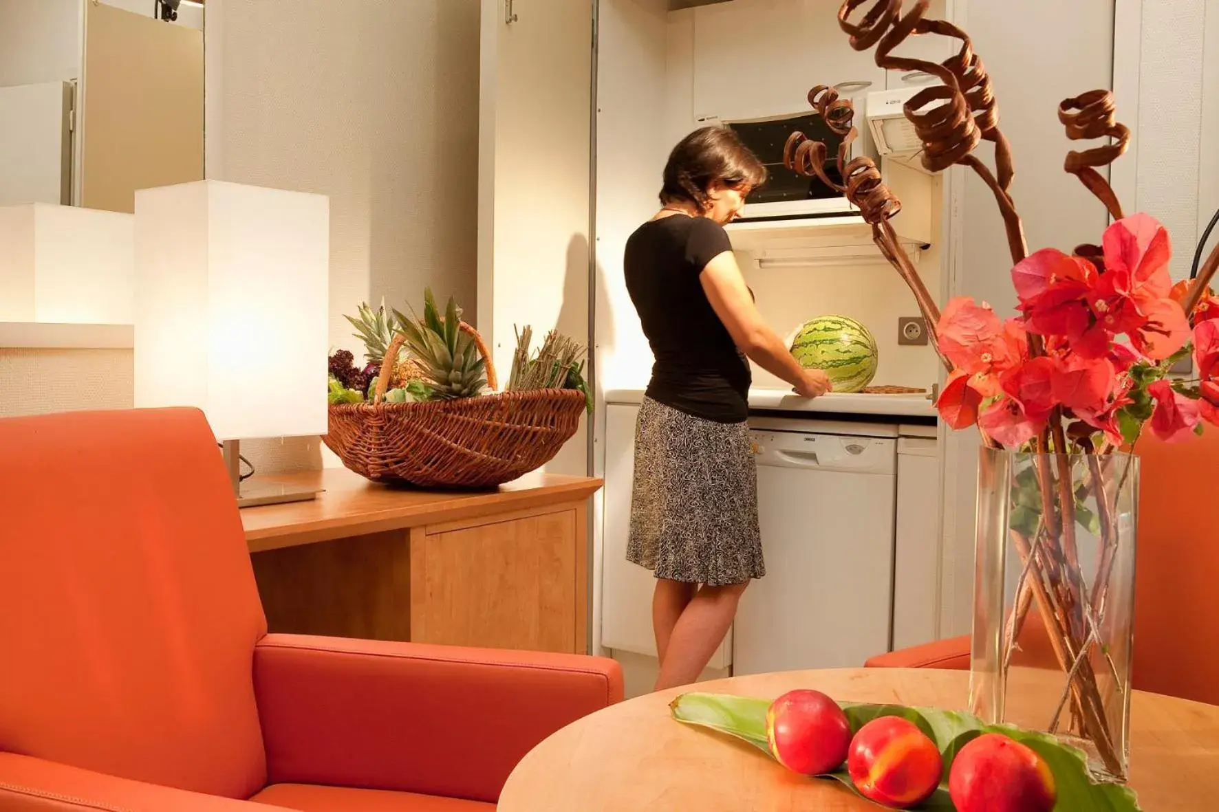 Grand comfort room with Kitchenette in The Originals Boutique, Hôtel Les Strélitzias Grand comfort room with Kitchenette in The Originals Boutique, Hôtel Les Strélitzias