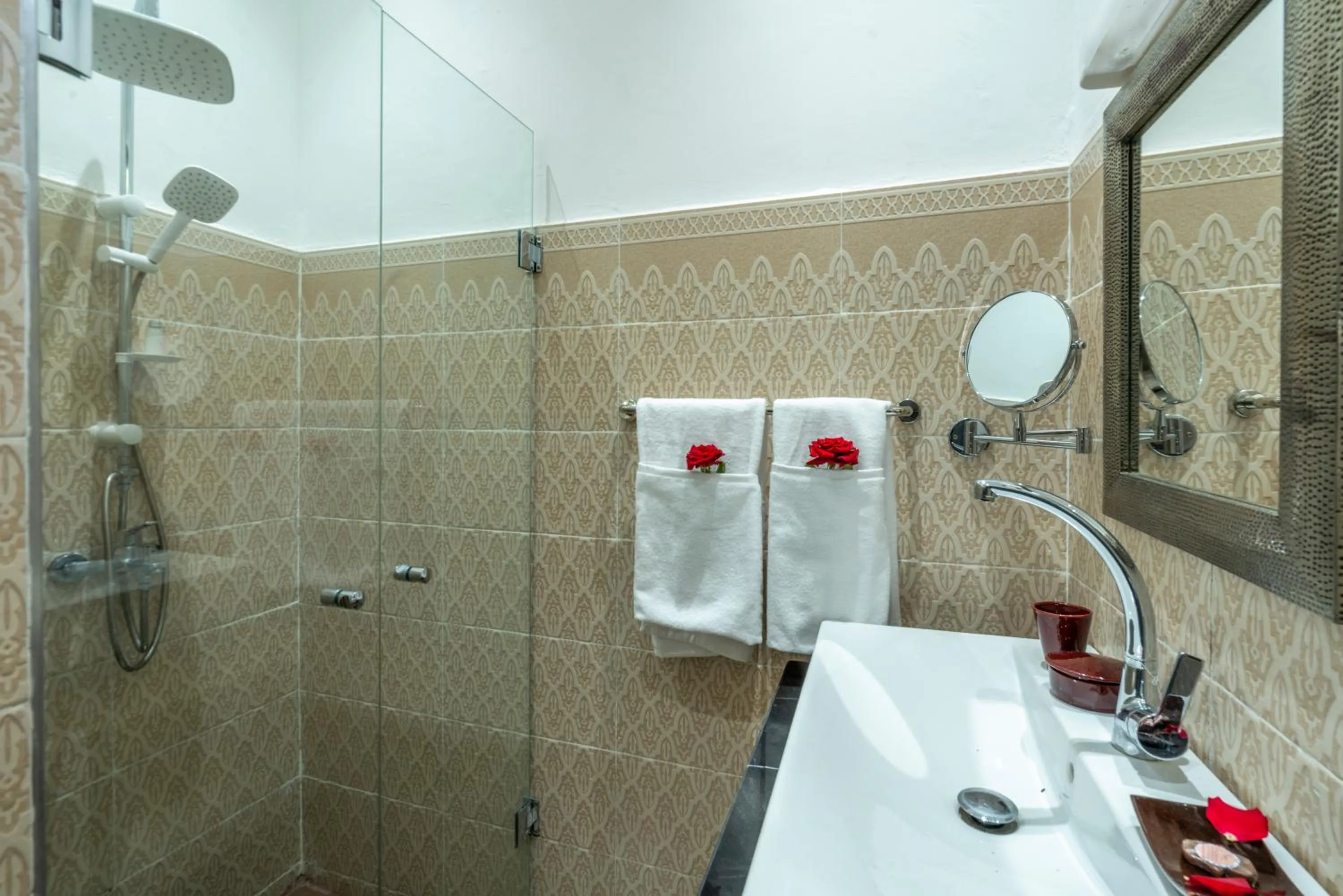 Shower in Taj Atlas Wellness Boutique Hôtel & Spa