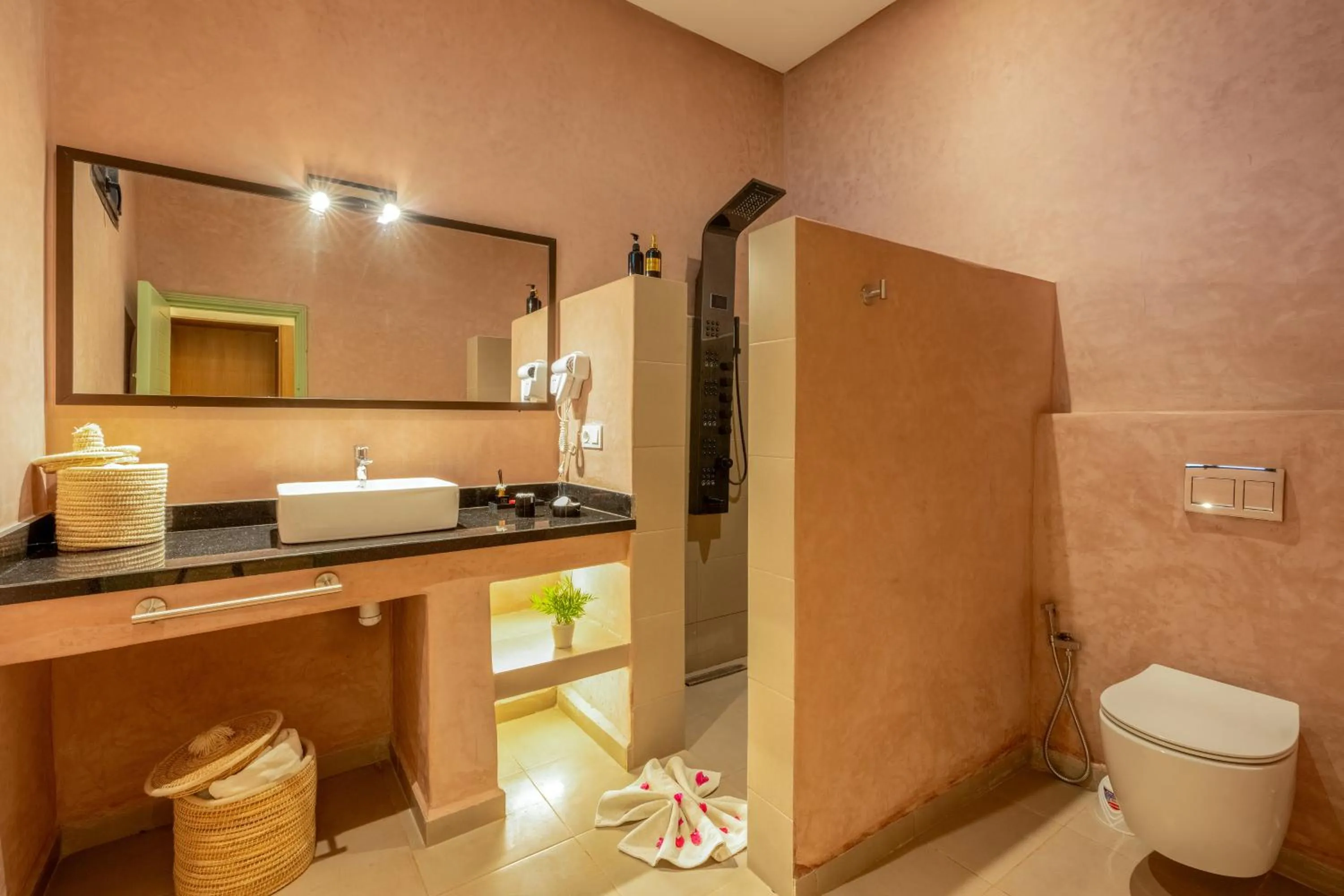 Shower in Taj Atlas Wellness Boutique Hôtel & Spa