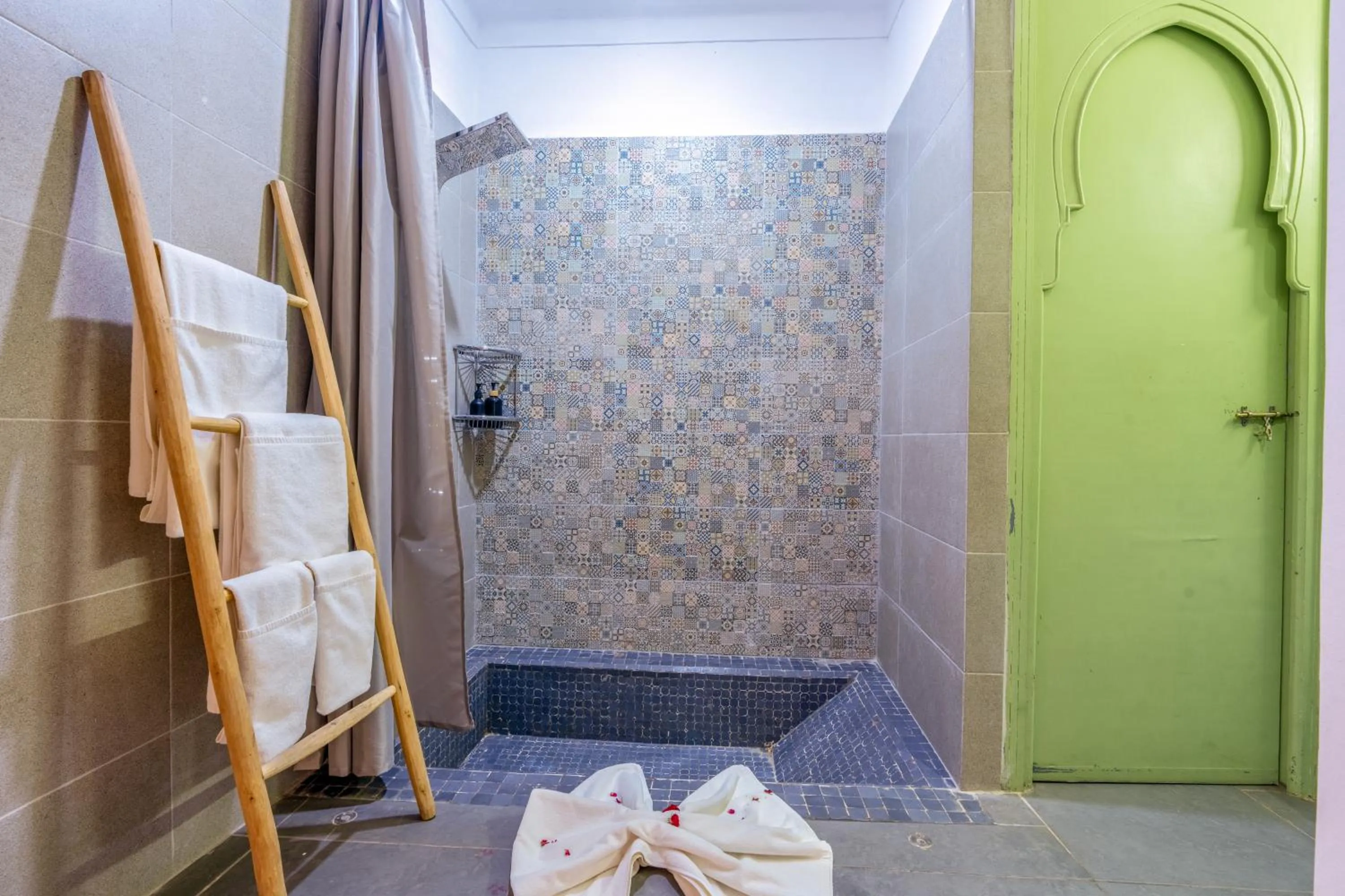 Shower in Taj Atlas Wellness Boutique Hôtel & Spa