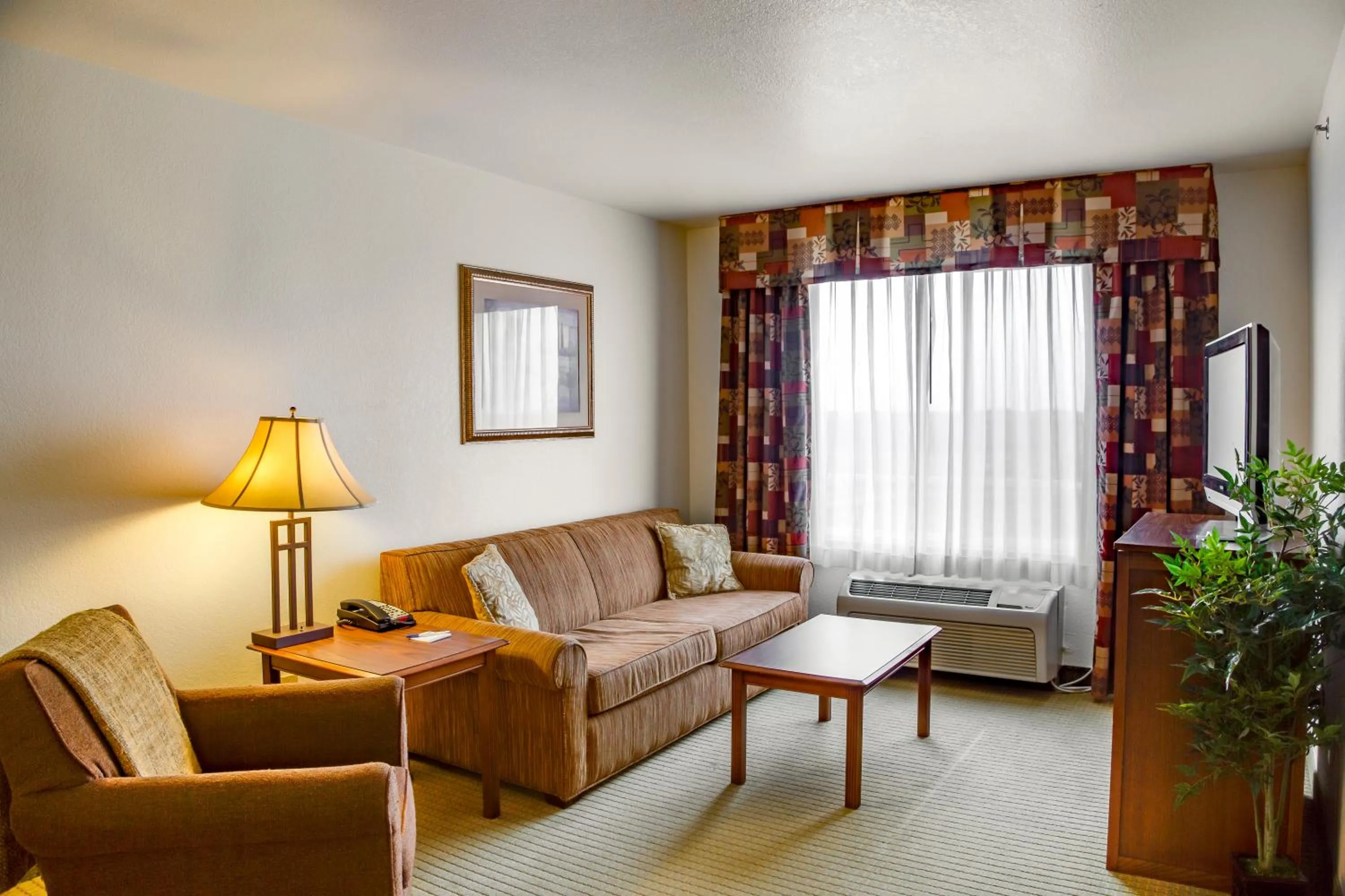 Photo of the whole room in Holiday Inn Express & Suites Jacksonville by IHG