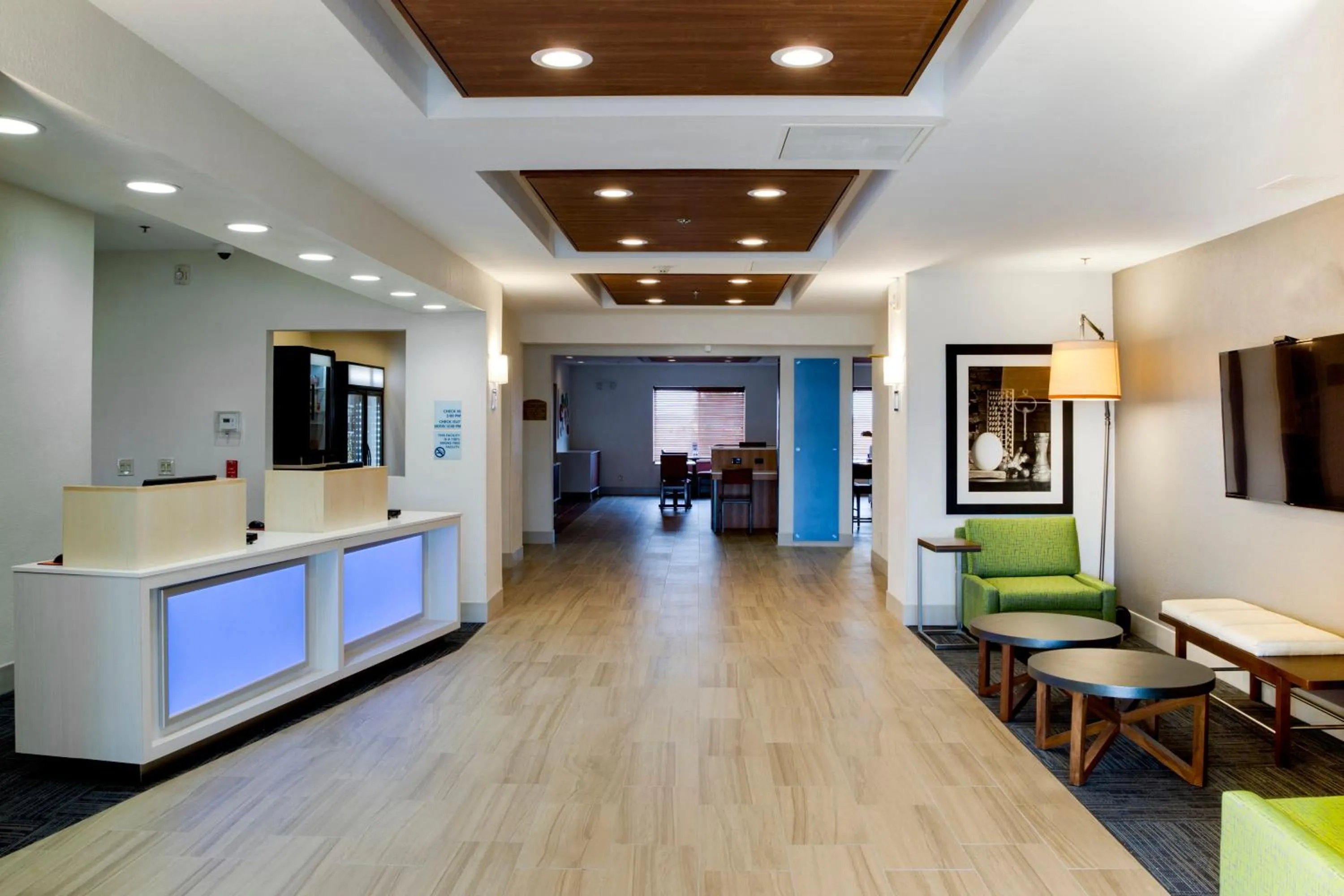 Lobby or reception in Holiday Inn Express & Suites Jacksonville by IHG