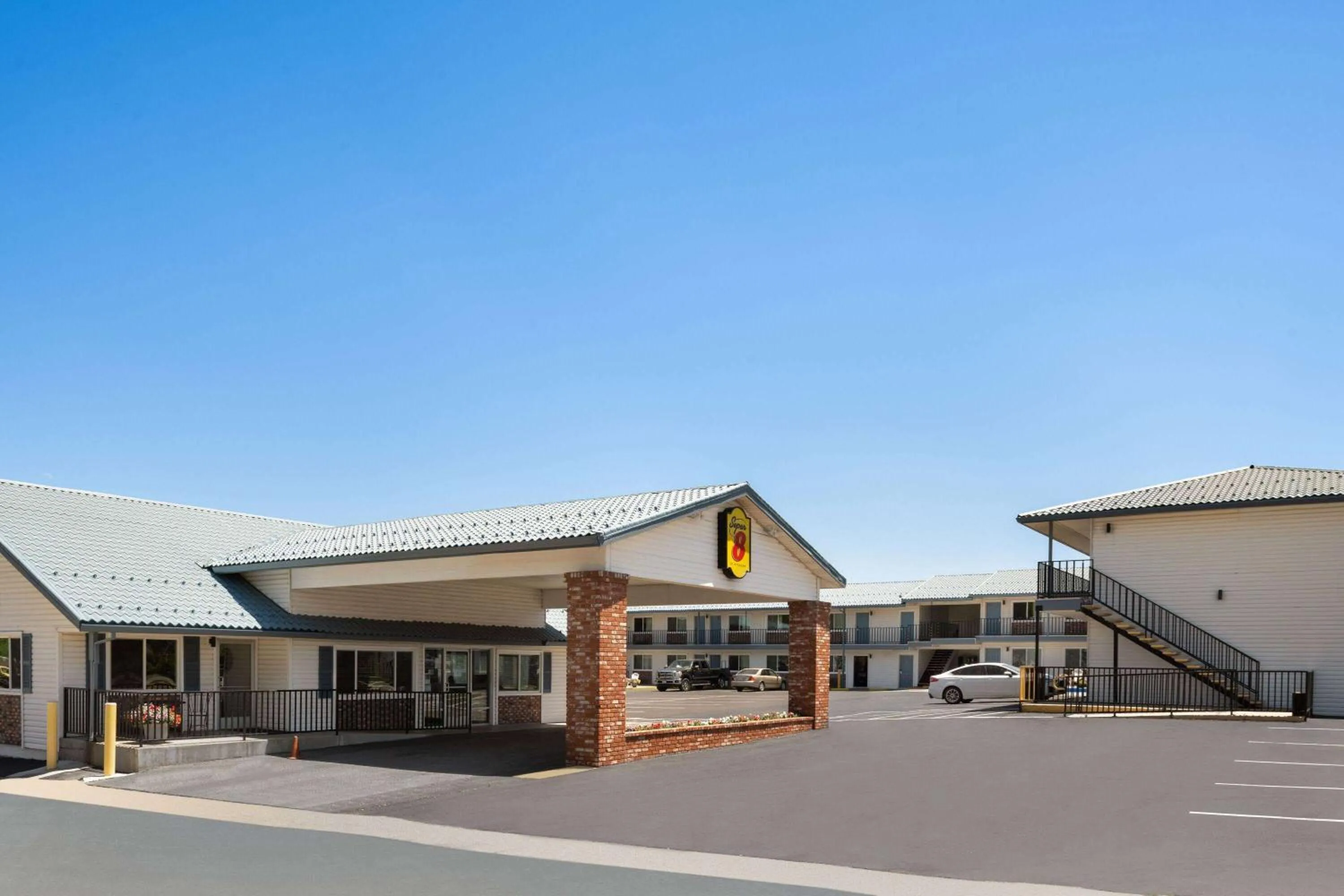 Property building in Super 8 by Wyndham Susanville