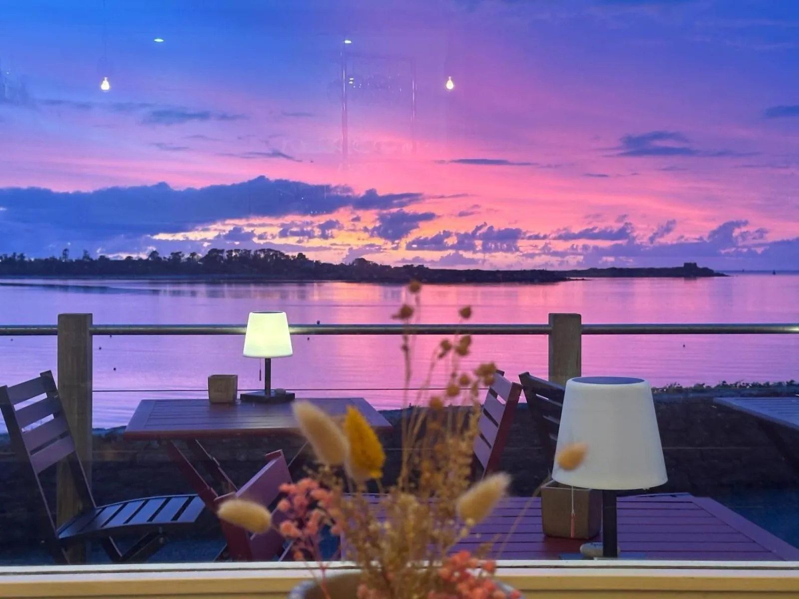 Property building in Hôtel La Baie des Anges, son SPA marin & sa piscine couverte et chauffée