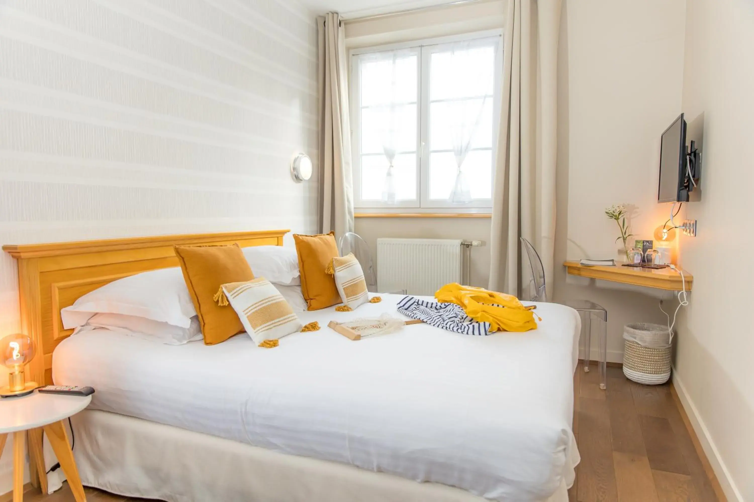 Little Double Room Garden side in Hôtel La Baie des Anges, son SPA marin & sa piscine couverte et chauffée Little Double Room Garden side in Hôtel La Baie des Anges, son SPA marin & sa piscine couverte et chauffée