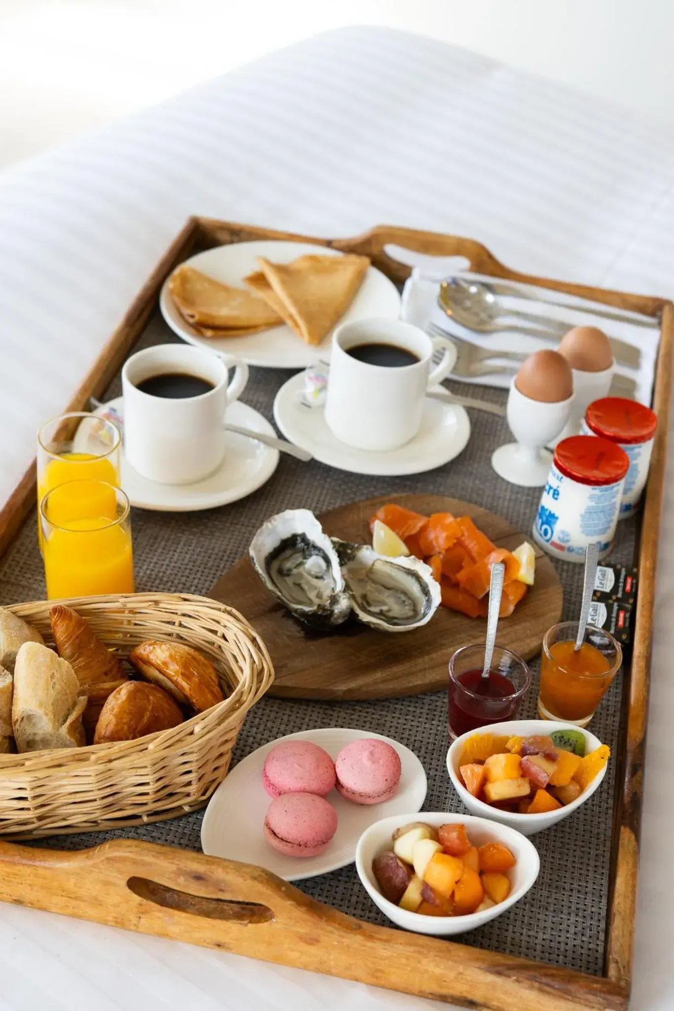 Breakfast in Hôtel La Baie des Anges, son SPA marin & sa piscine couverte et chauffée Breakfast in Hôtel La Baie des Anges, son SPA marin & sa piscine couverte et chauffée