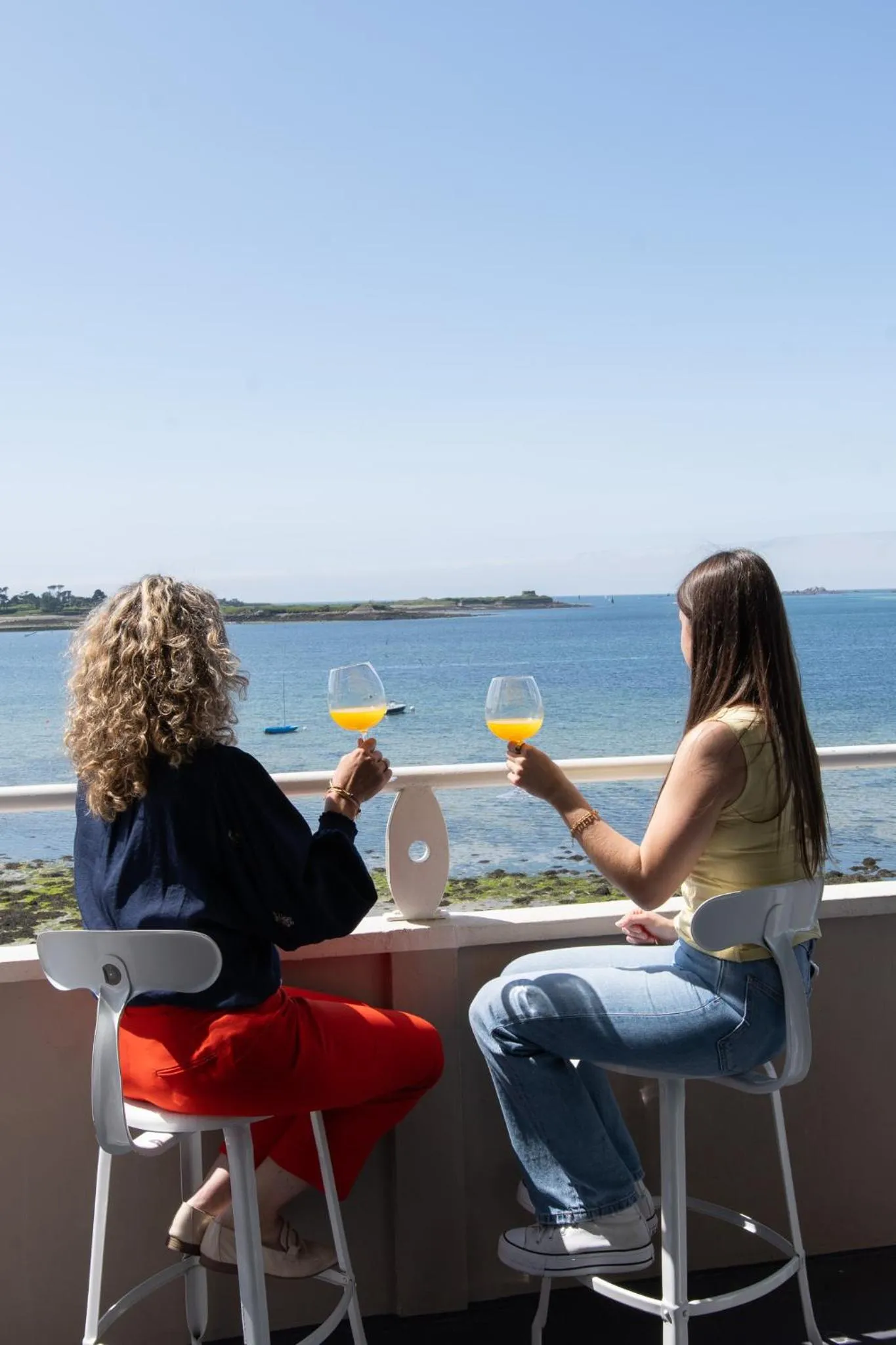 Patio in Hôtel La Baie des Anges, son SPA marin & sa piscine couverte et chauffée