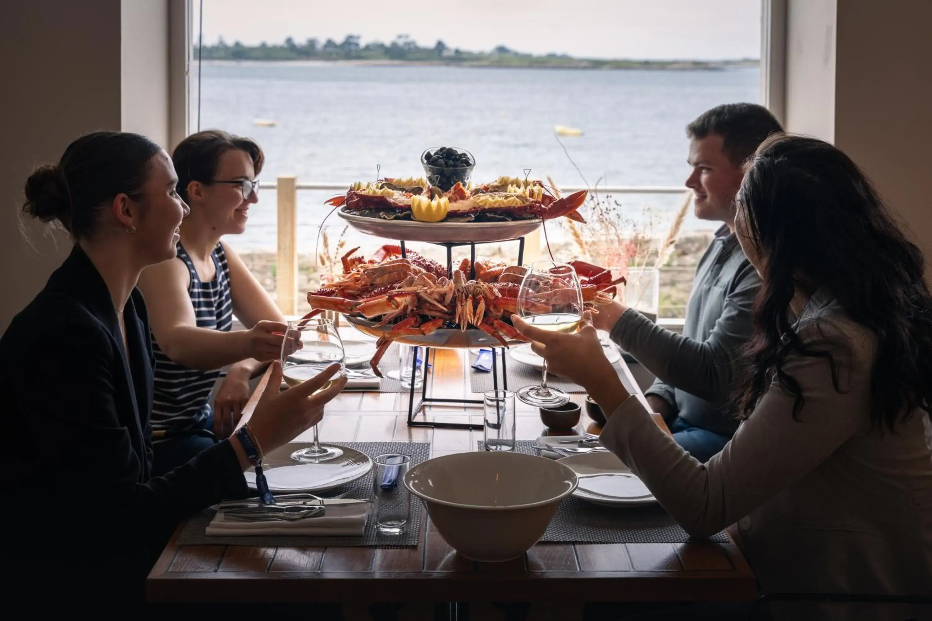 Restaurant/places to eat in Hôtel La Baie des Anges, son SPA marin & sa piscine couverte et chauffée Restaurant/places to eat in Hôtel La Baie des Anges, son SPA marin & sa piscine couverte et chauffée