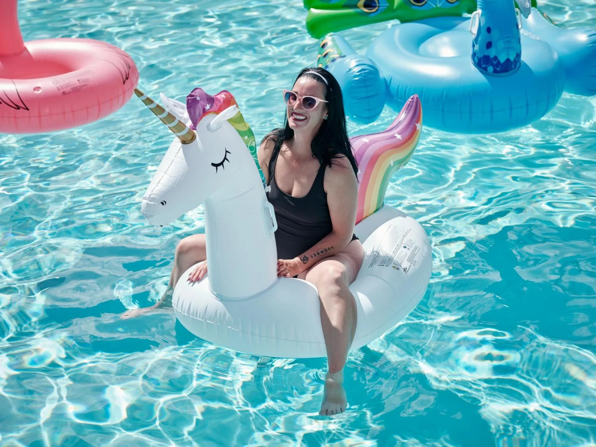 Swimming pool in Colony House Motor Lodge