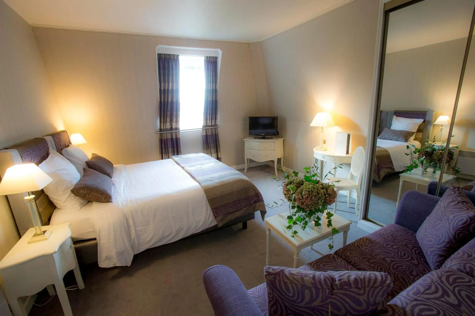 Bed in Villa Augeval Hôtel de charme & Spa