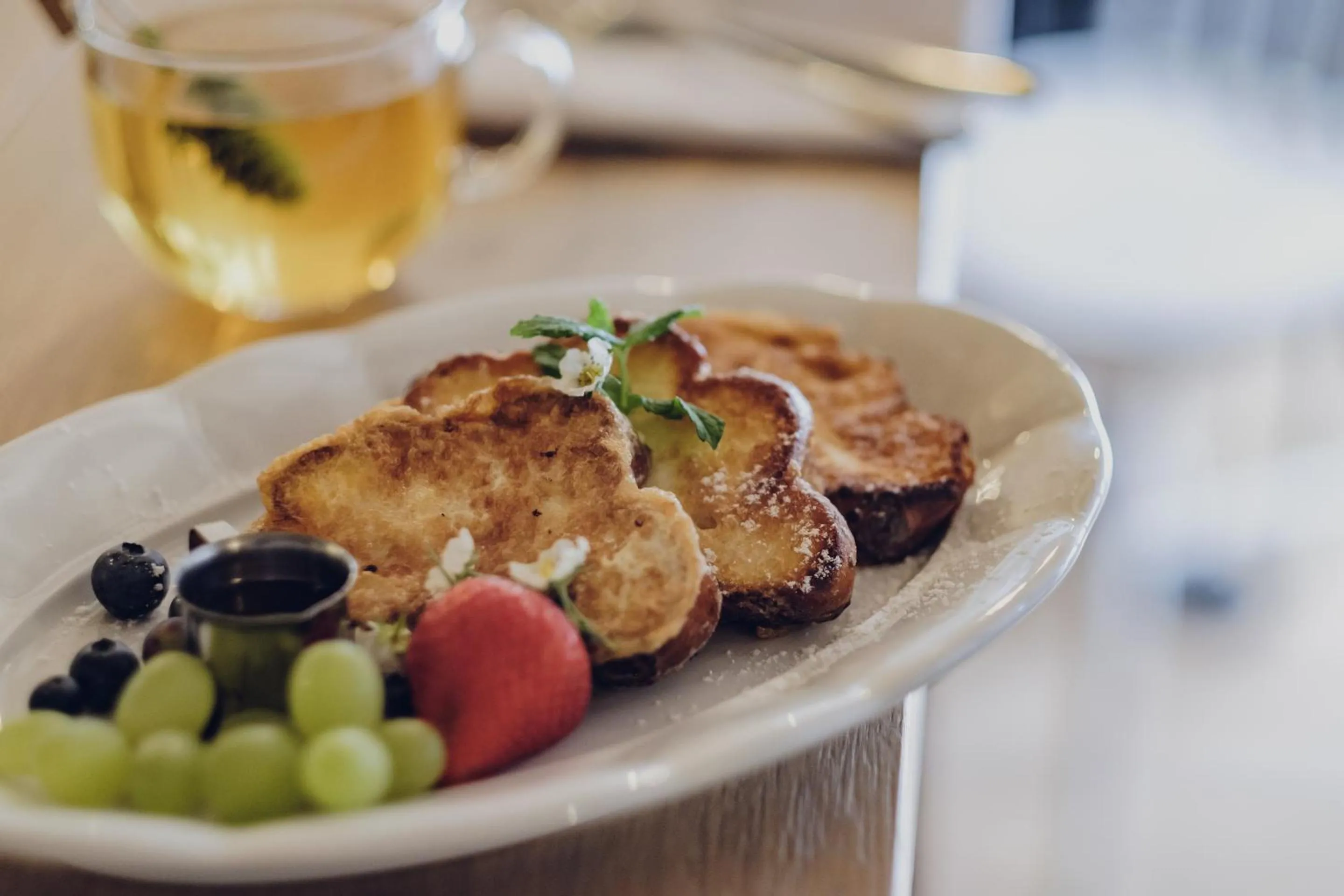 Breakfast in Monastery Garden Bistro & Rooms