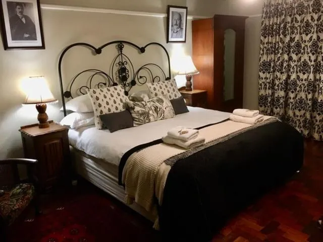 Queen Room - single occupancy in Morgenzon Estate