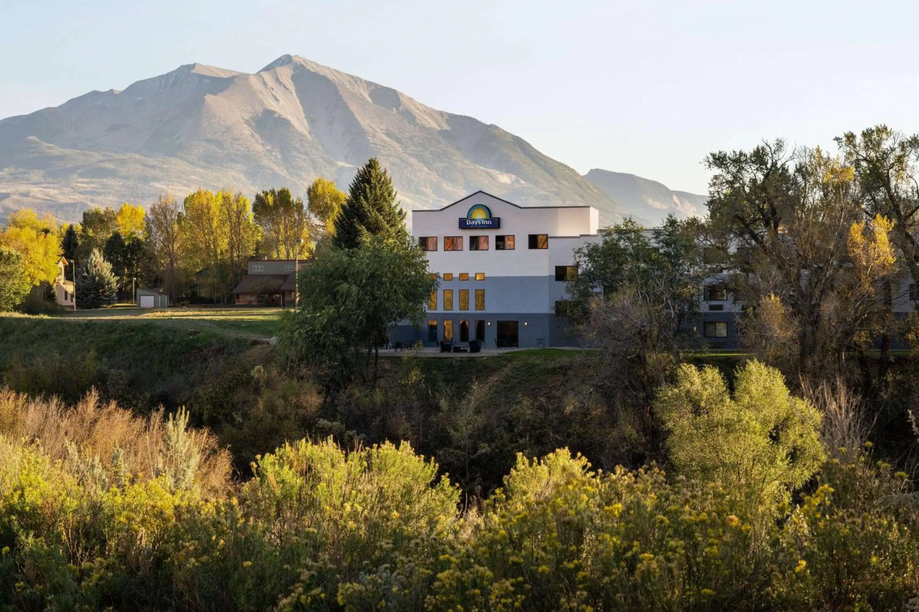 Property building in Days Inn by Wyndham Carbondale Property building in Days Inn by Wyndham Carbondale