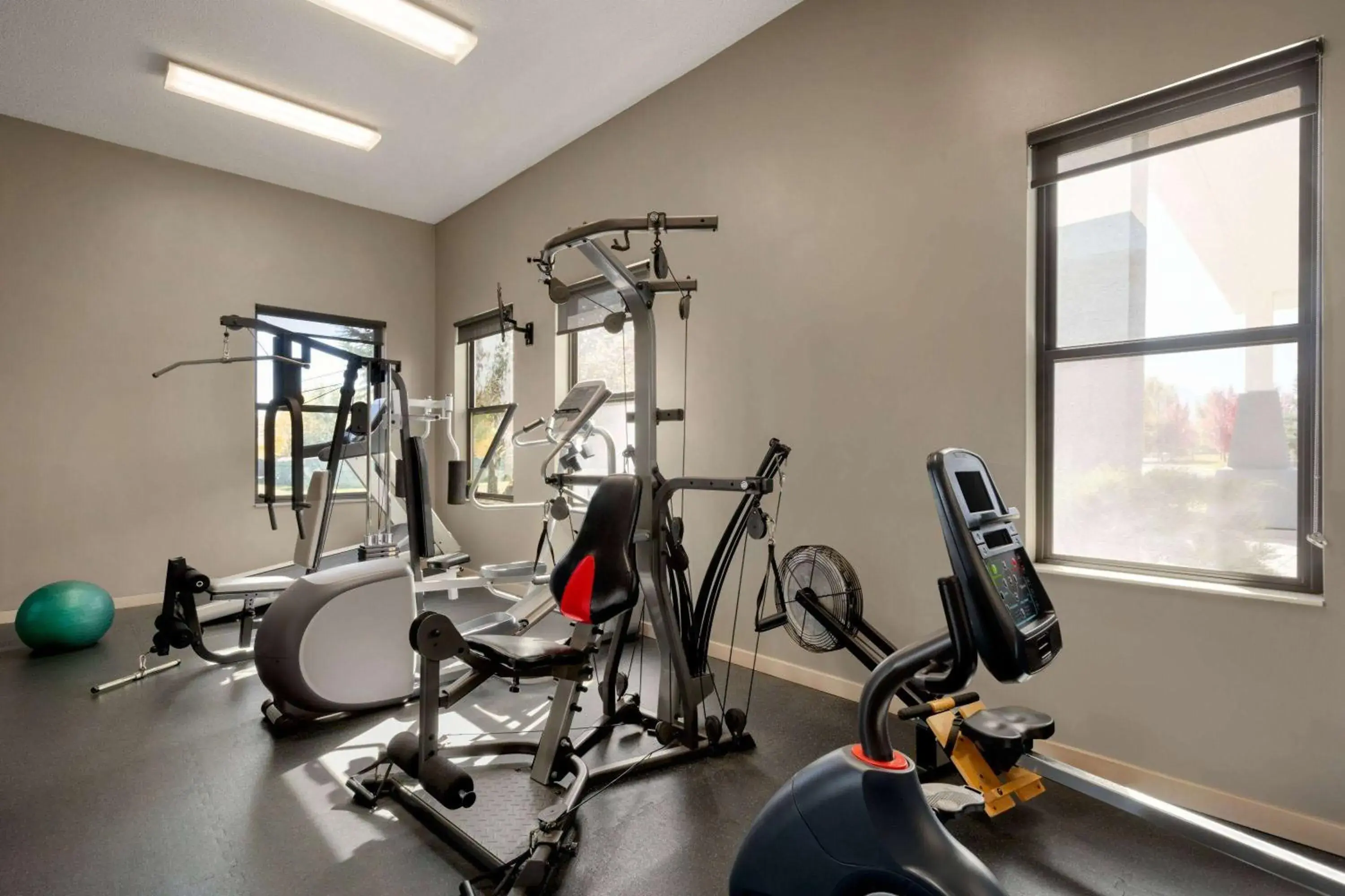 Fitness centre/facilities in Days Inn by Wyndham Carbondale Fitness centre/facilities in Days Inn by Wyndham Carbondale