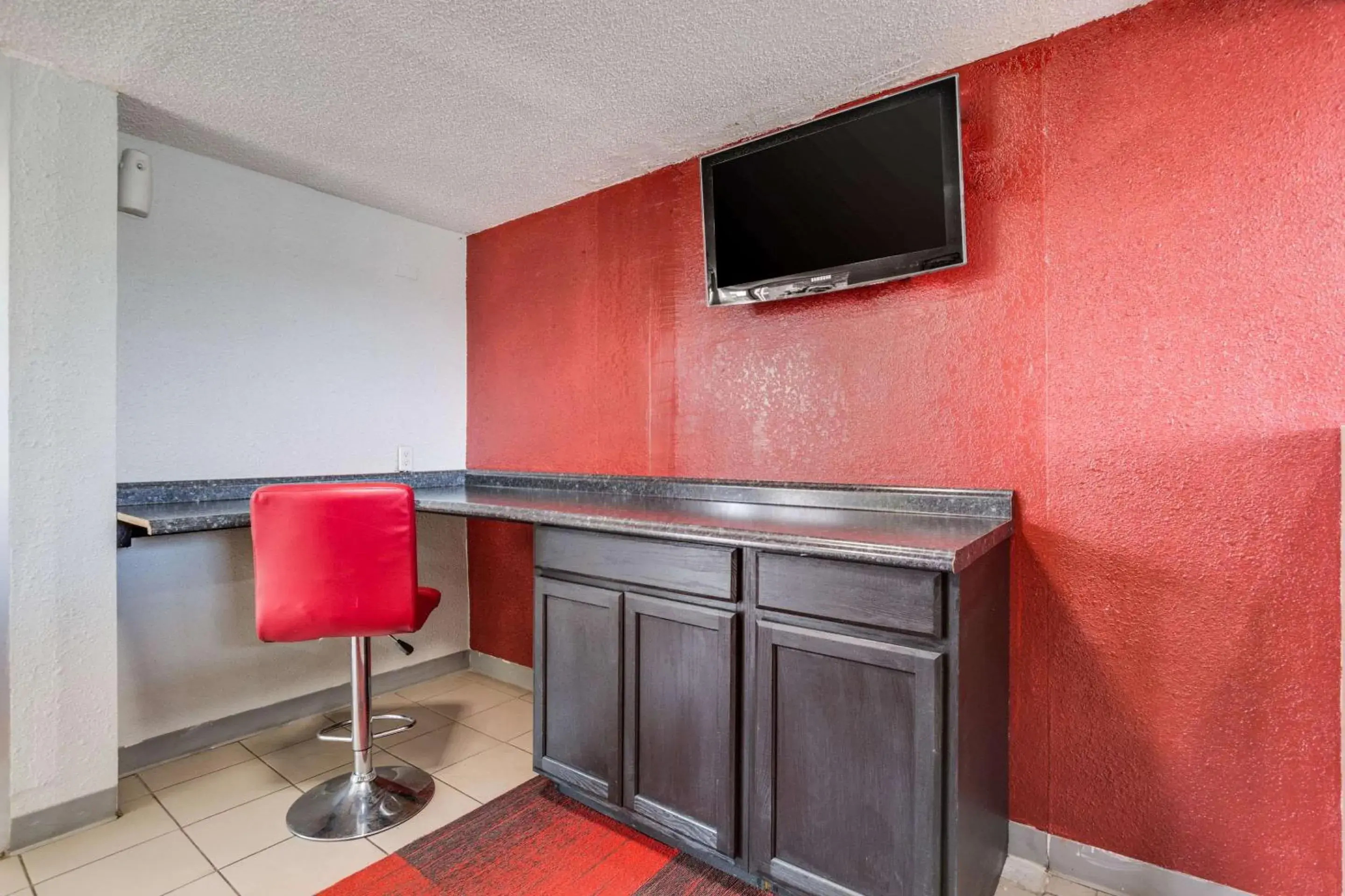 Lobby or reception, TV/Entertainment Center in Econo Lodge Inn & Suites