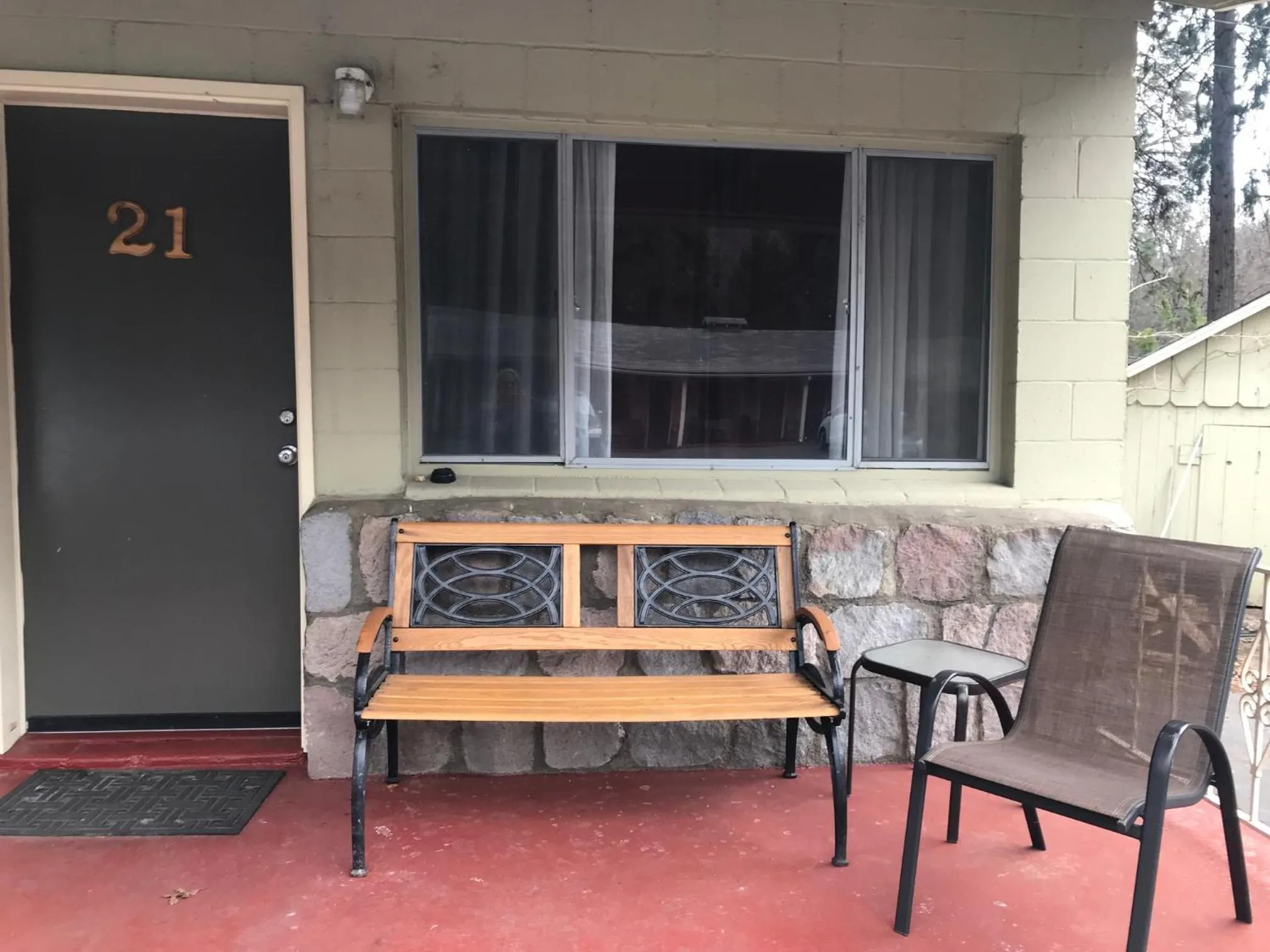 Patio in Dunsmuir Lodge