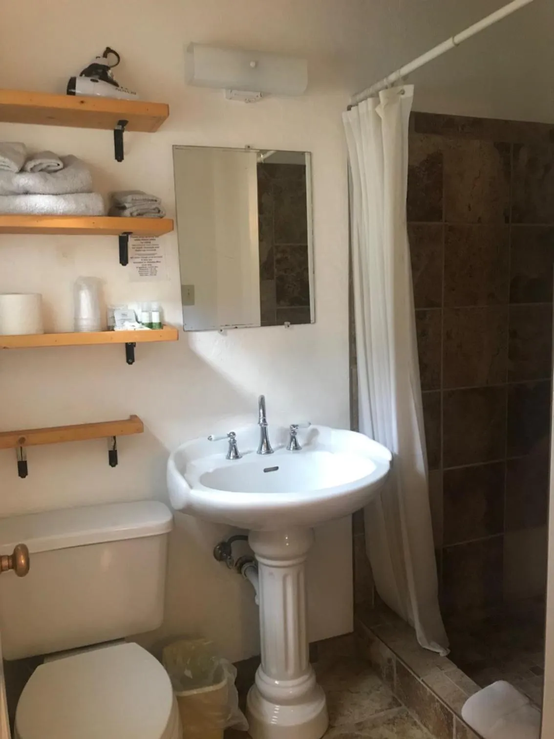 Bathroom in Dunsmuir Lodge